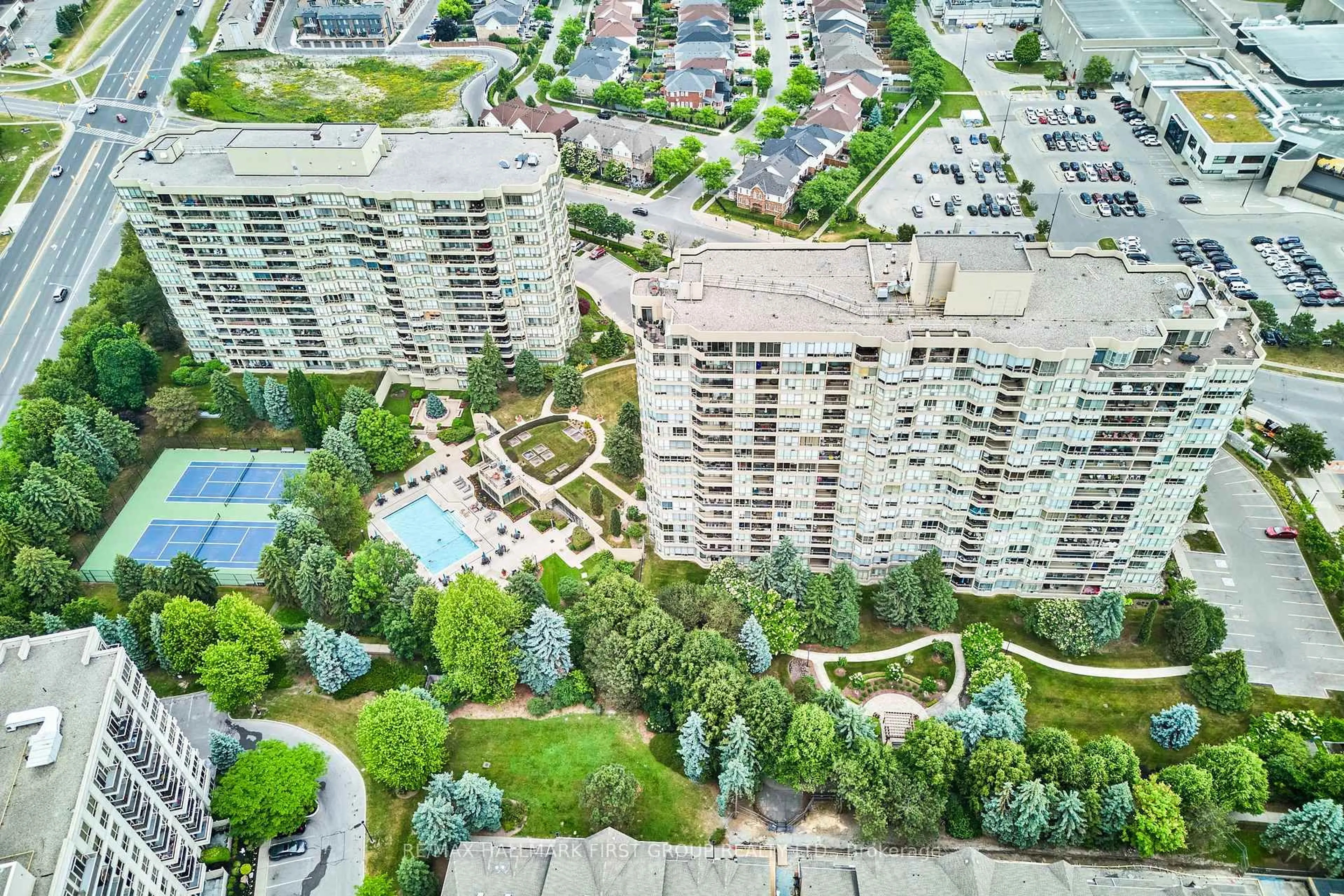 A pic from outside/outdoor area/front of a property/back of a property/a pic from drone, city buildings view from balcony for 1880 Valley Farm Rd #1030, Pickering Ontario L1V 6B3