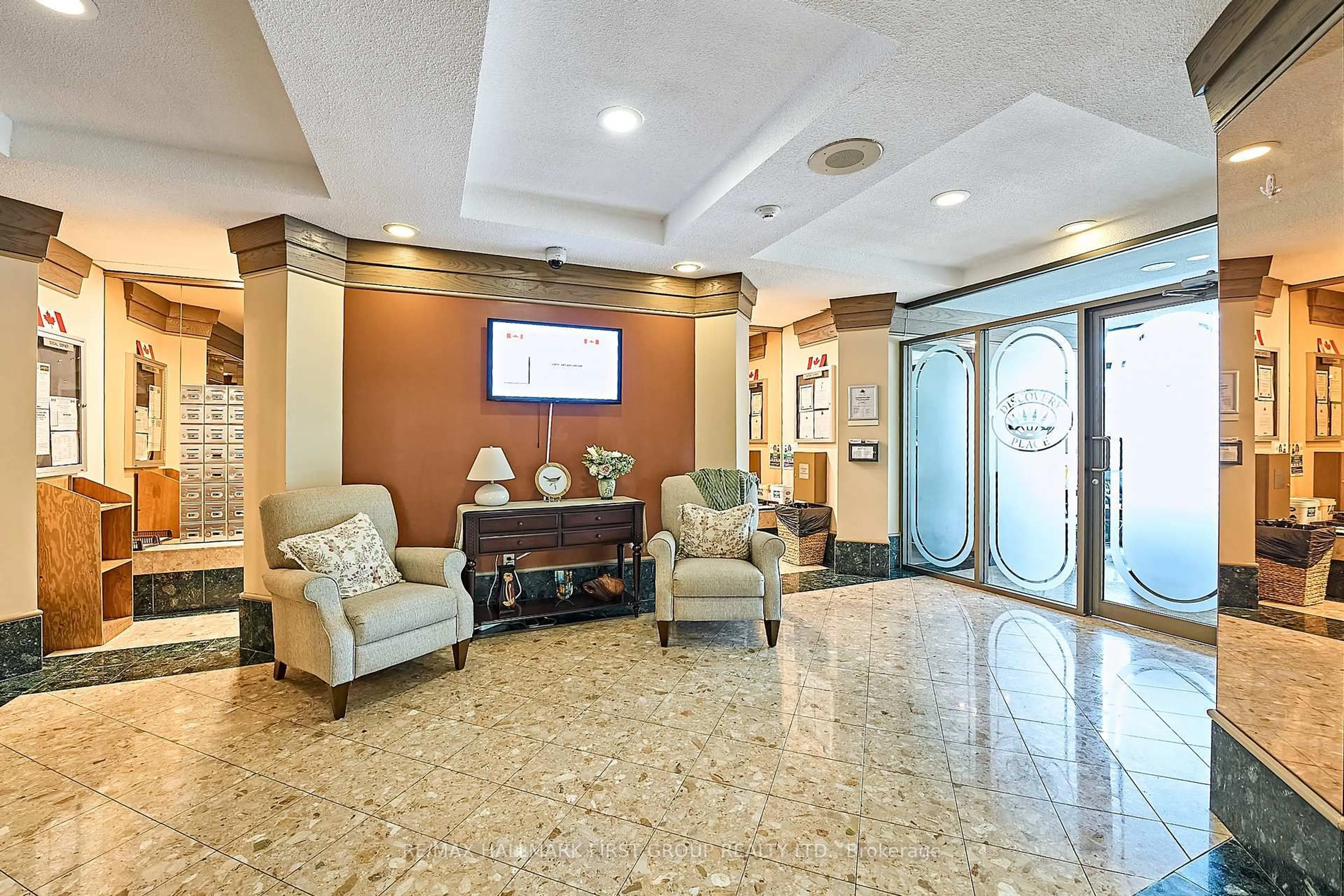 Lobby for 1880 Valley Farm Rd #1030, Pickering Ontario L1V 6B3