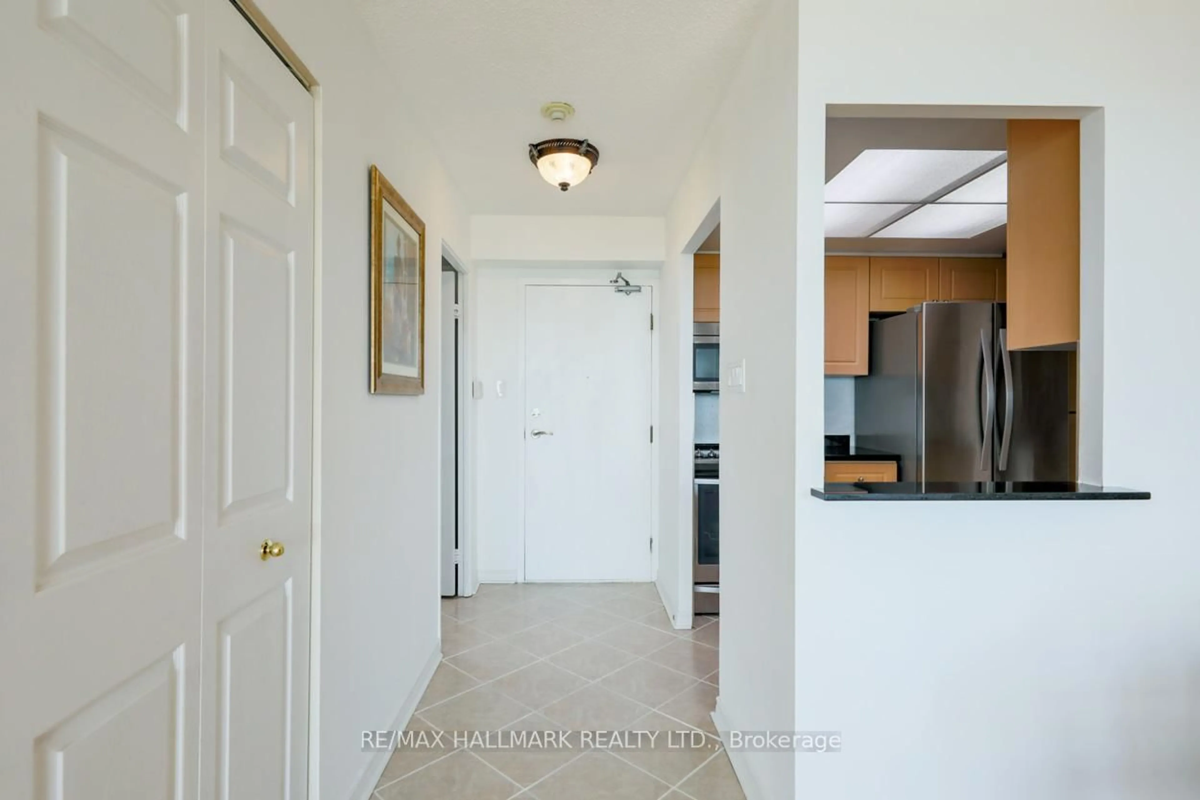 Indoor entryway for 3 Greystone Walk Dr #2027, Toronto Ontario M1K 5J4