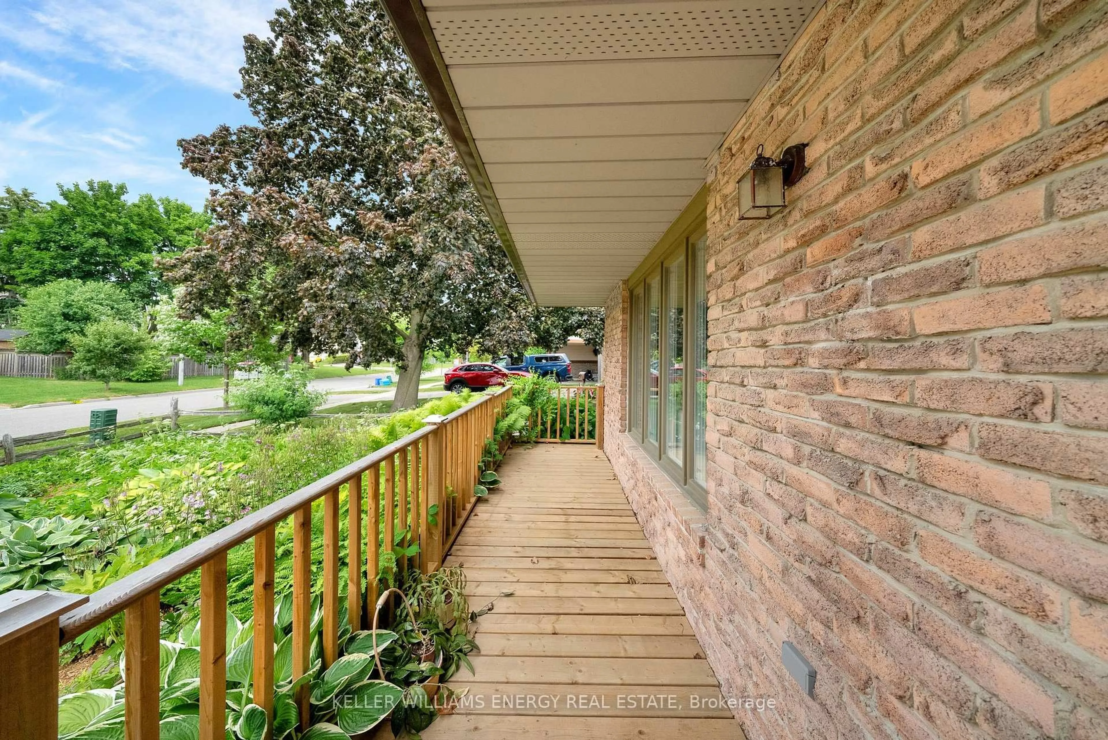 Patio, water/lake/river/ocean view for 11 Pilkington Cres, Whitby Ontario L1N 6E8