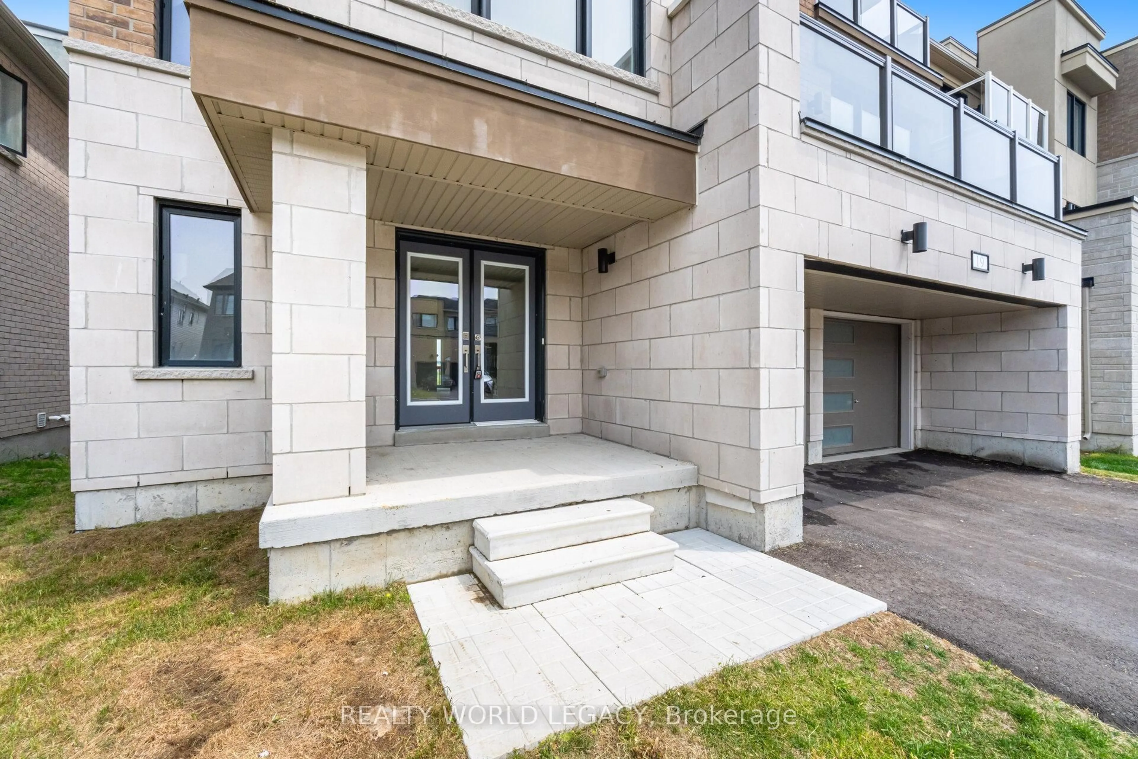 Unknown for 19 Yacht Dr, Clarington Ontario L1C 4B1