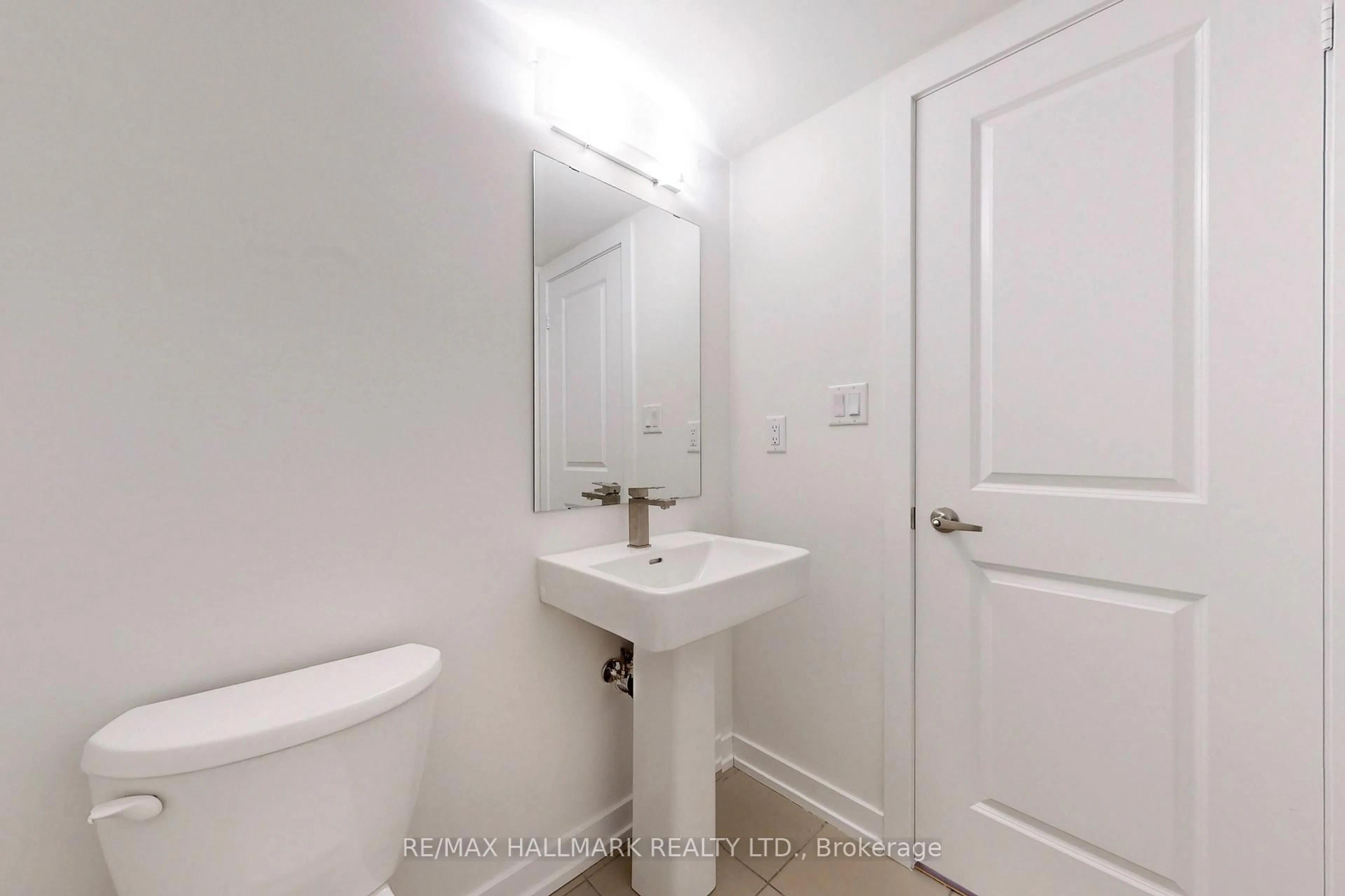 Standard bathroom, unknown for 134 Brockley Dr, Toronto Ontario M1P 3C1