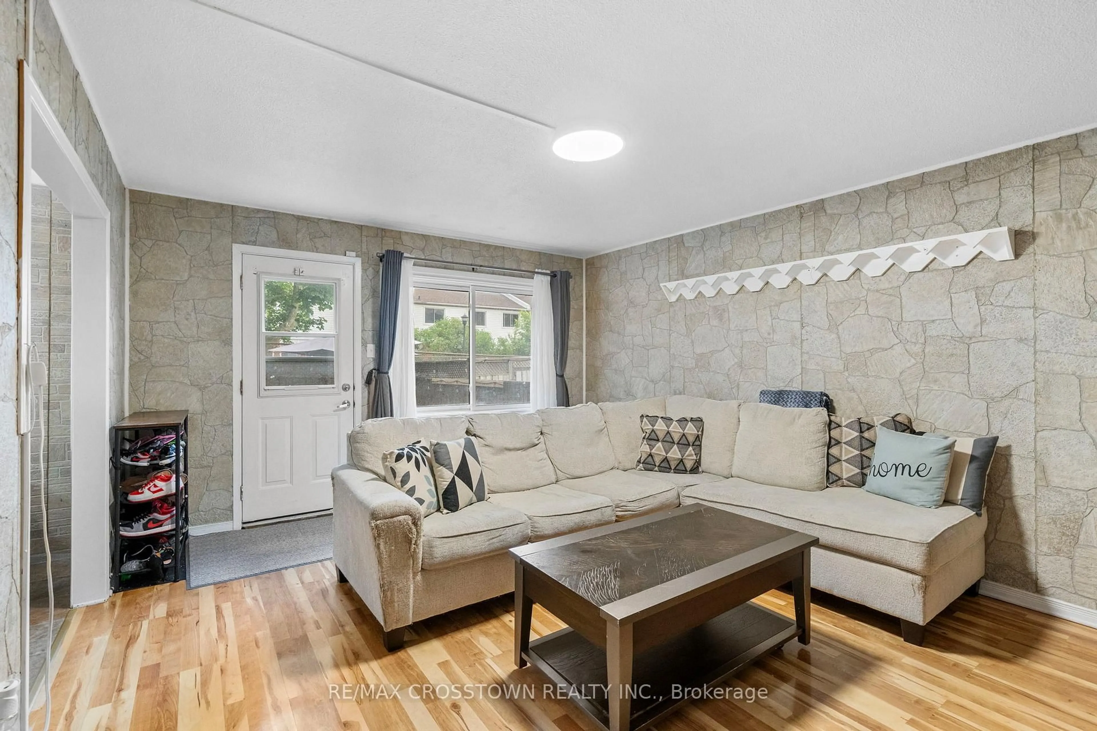 Living room with furniture, unknown for 1010 Glen St #159, Oshawa Ontario L1J 6J2