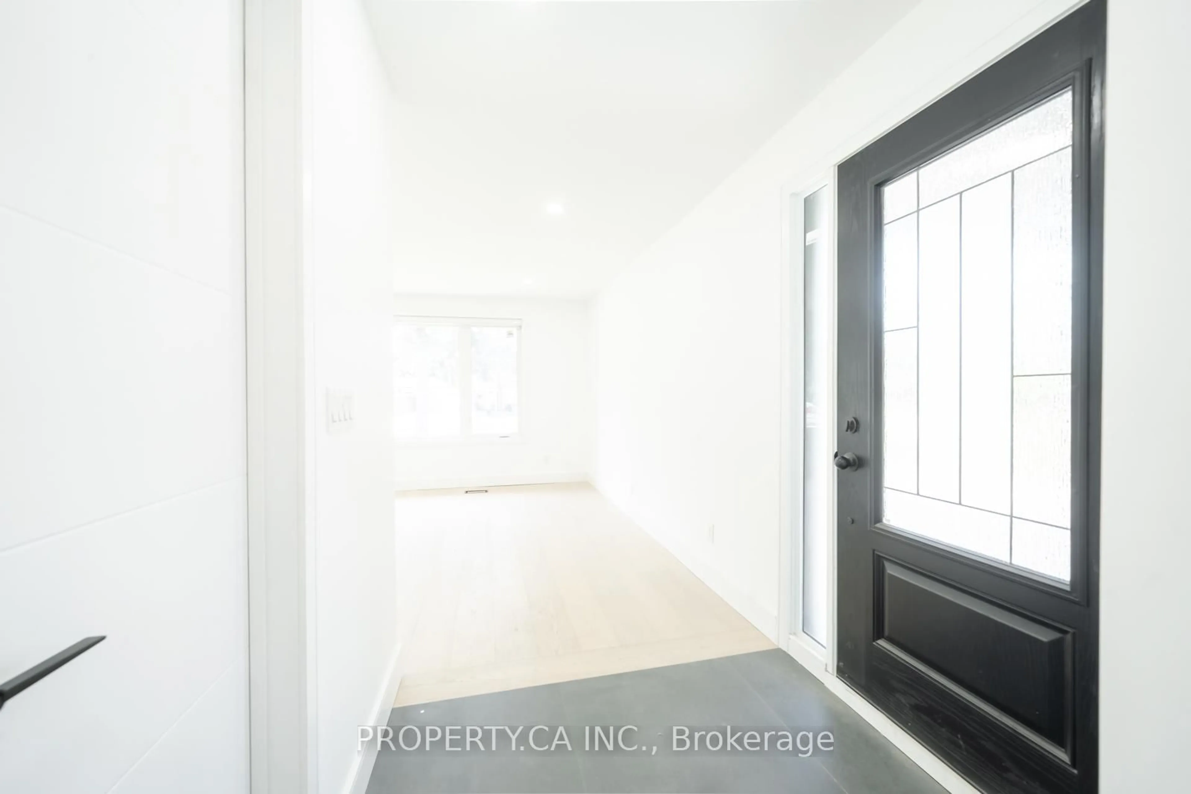 Indoor entryway for 33 Moorecroft Cres, Toronto Ontario M1K 3T9