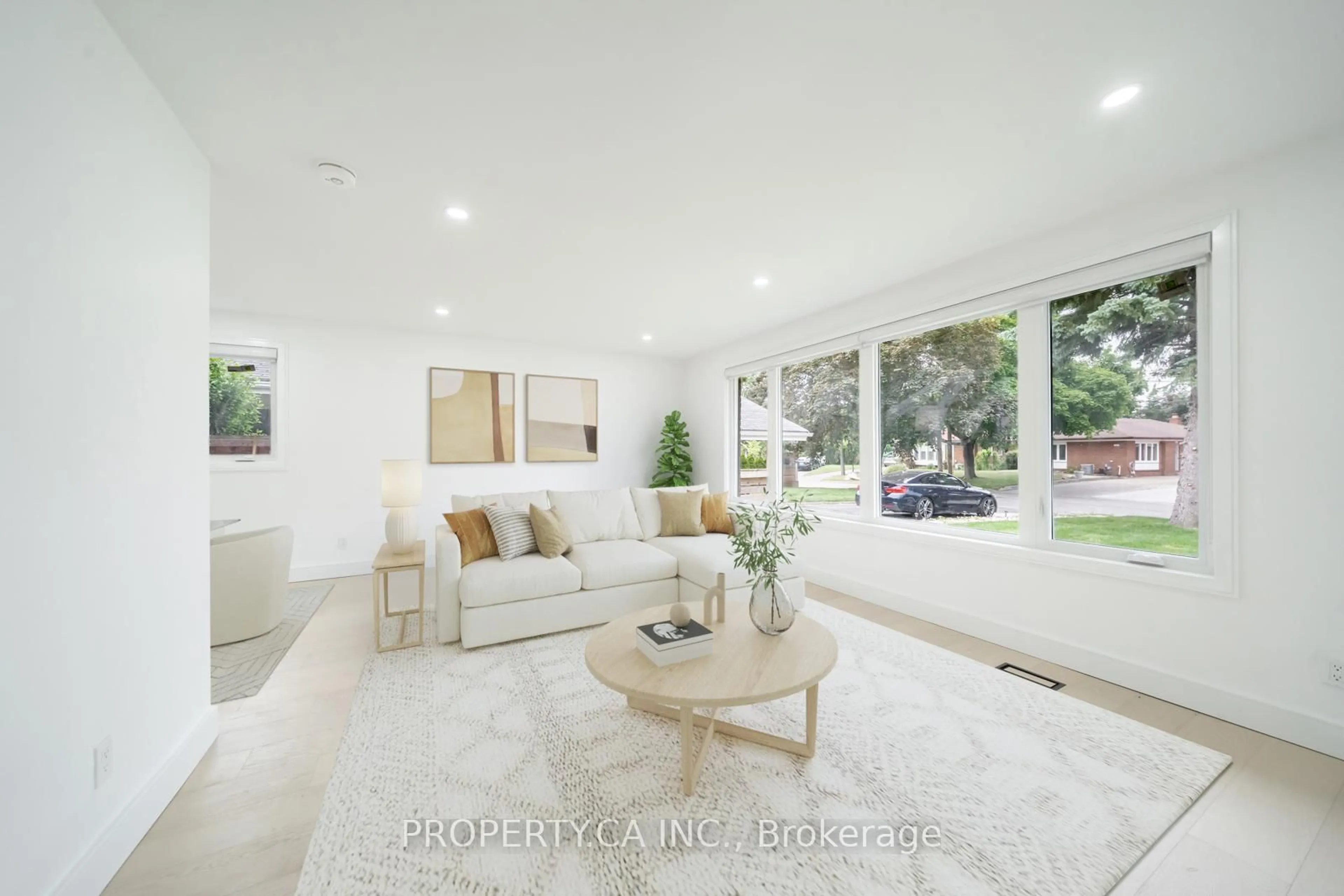 Living room with furniture, unknown for 33 Moorecroft Cres, Toronto Ontario M1K 3T9