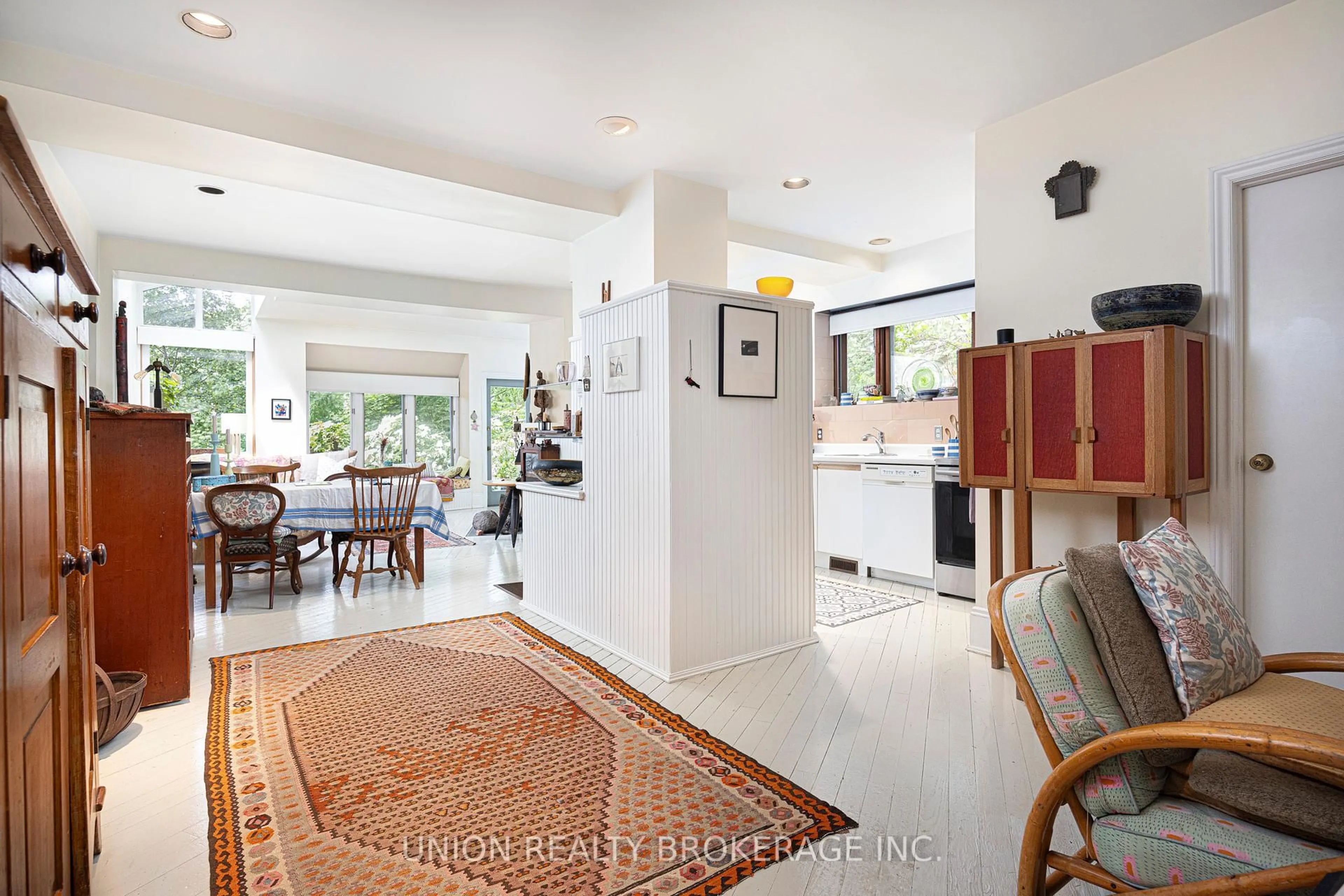 Unknown for 32B Victoria Park Ave, Toronto Ontario ON M4E 3R9