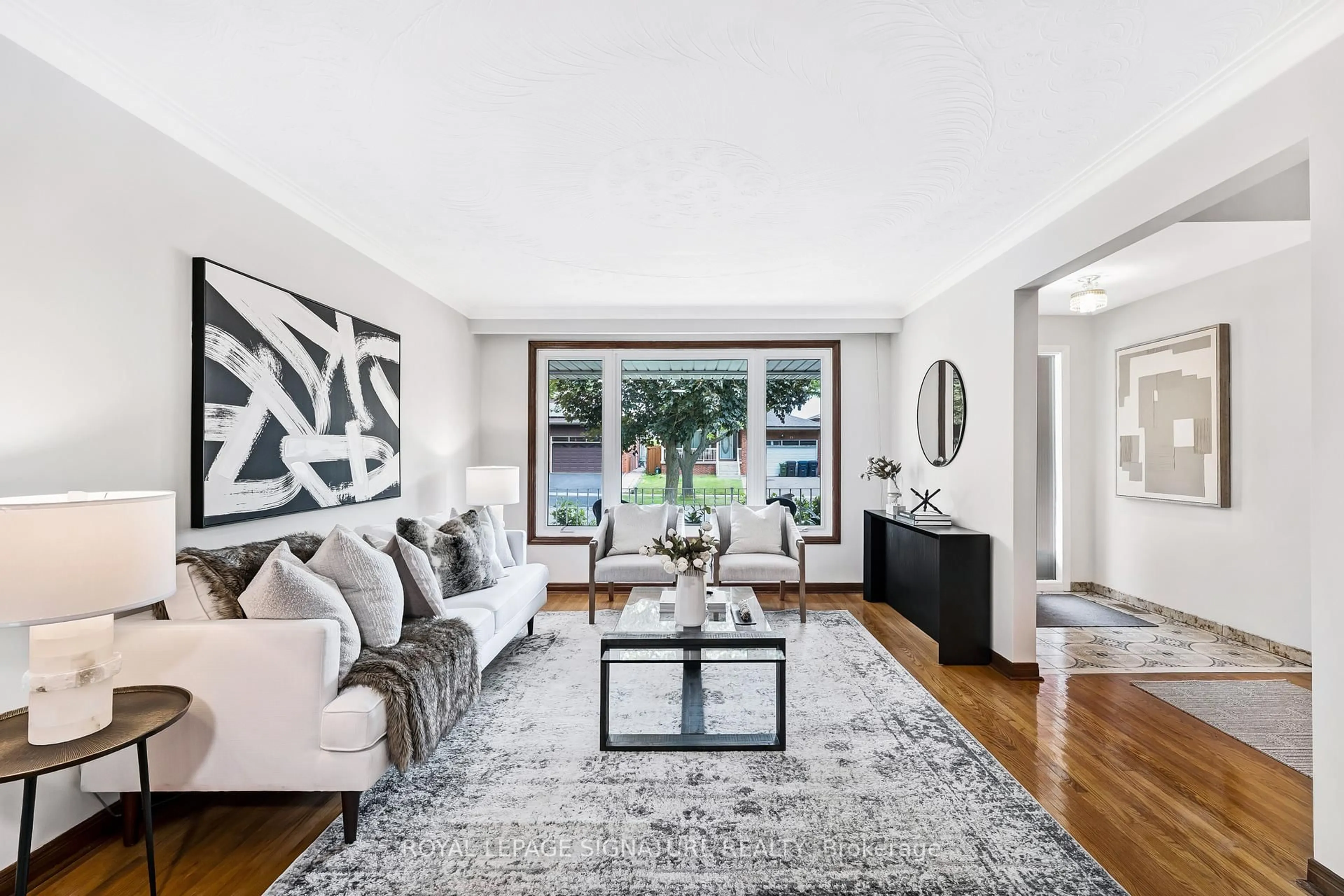 Living room with furniture, unknown for 28 Greendowns Dr, Toronto Ontario M1M 2G7
