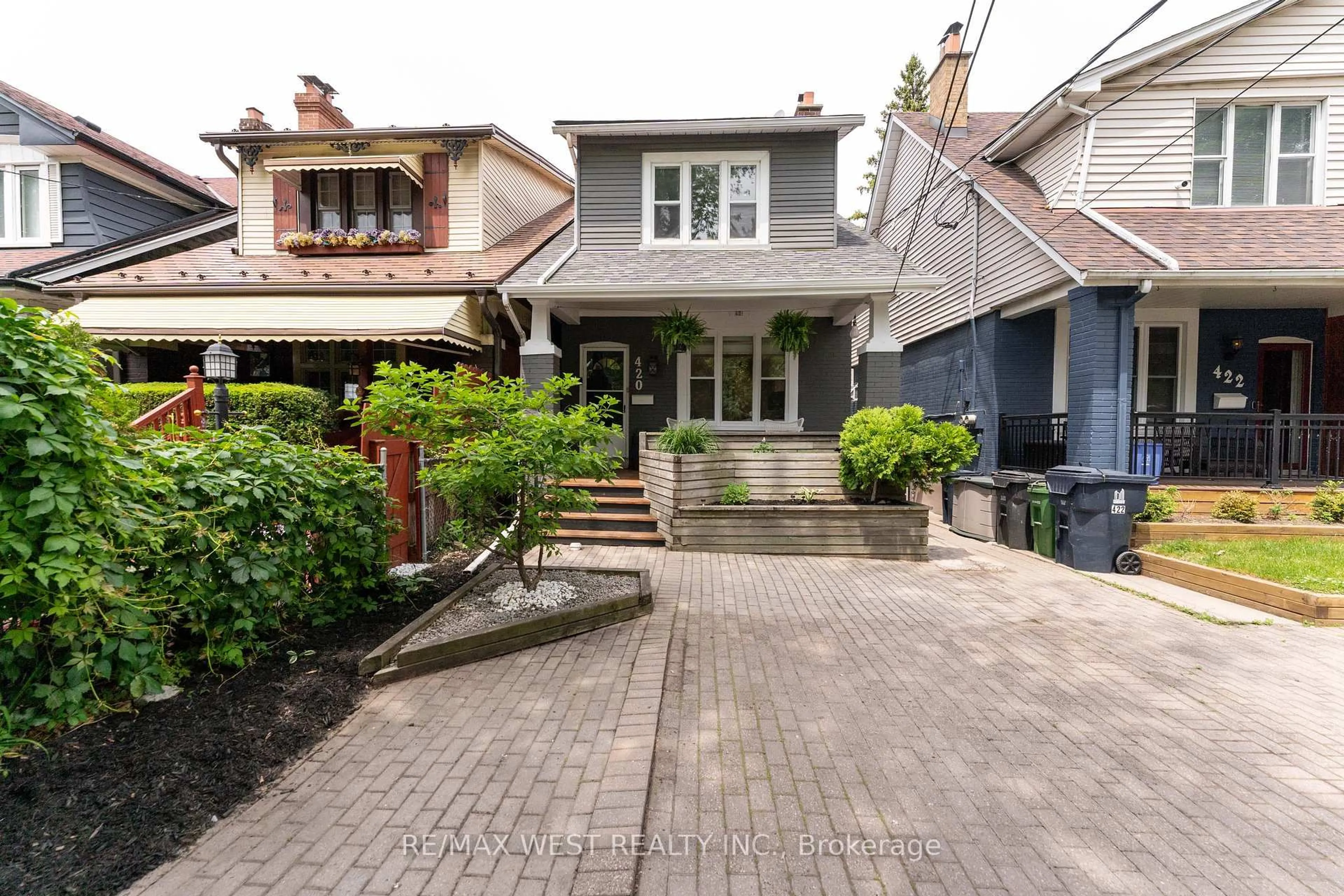 Unknown for 420 Kingston Rd, Toronto Ontario M4L 1T9