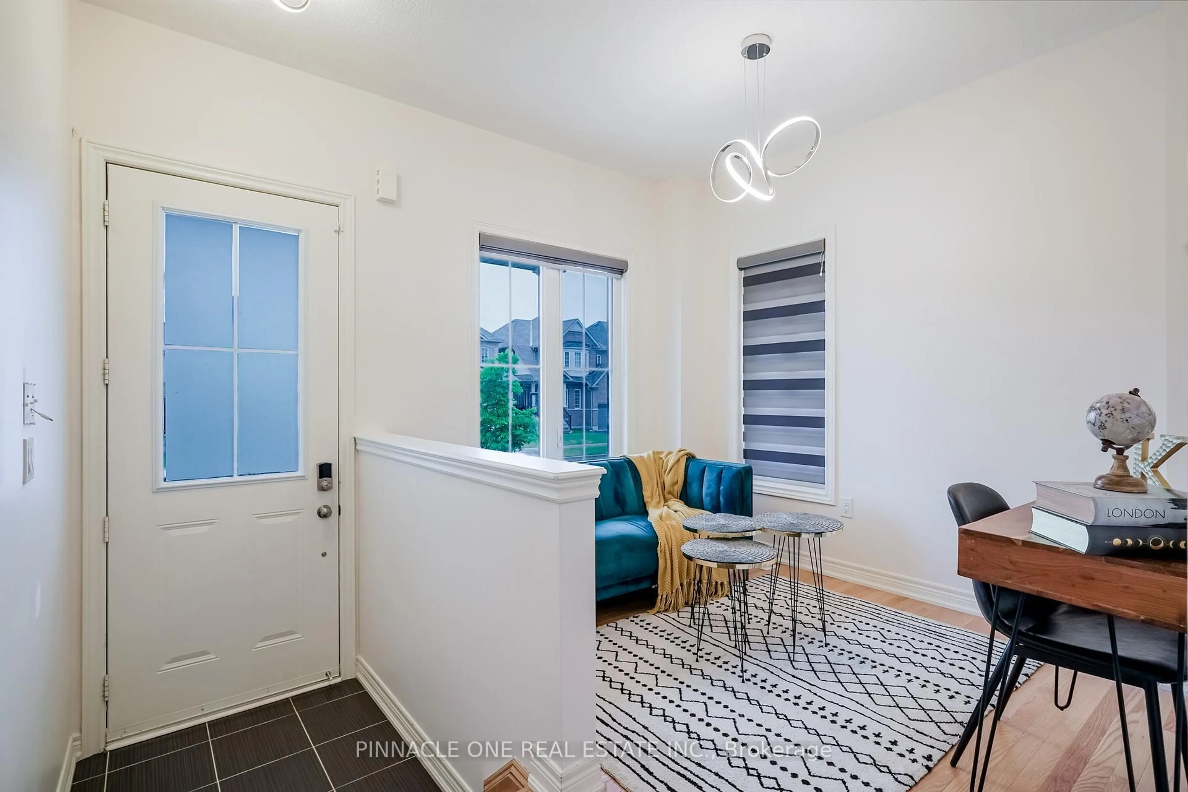 Indoor entryway for 15 Tait Cres, Clarington Ontario L1C 7G7