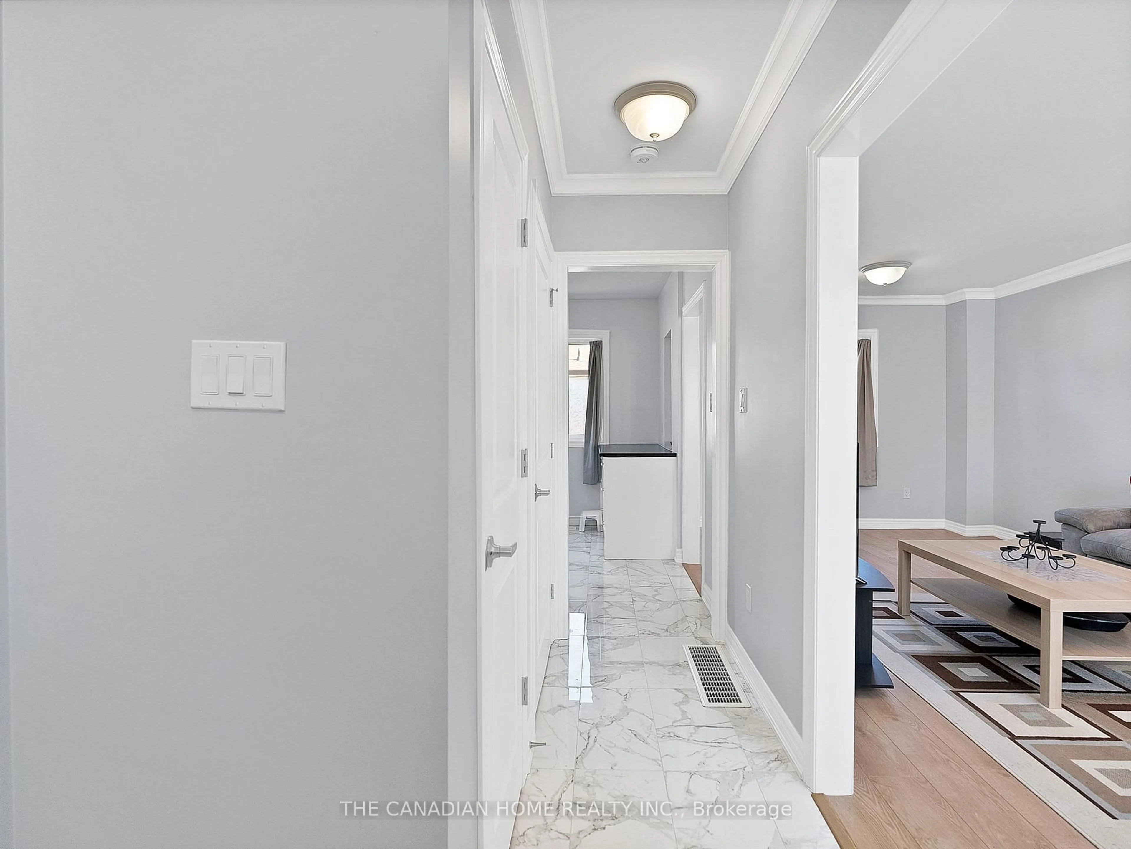 Indoor entryway for 3 Shier Dr, Toronto Ontario M1J 2T1