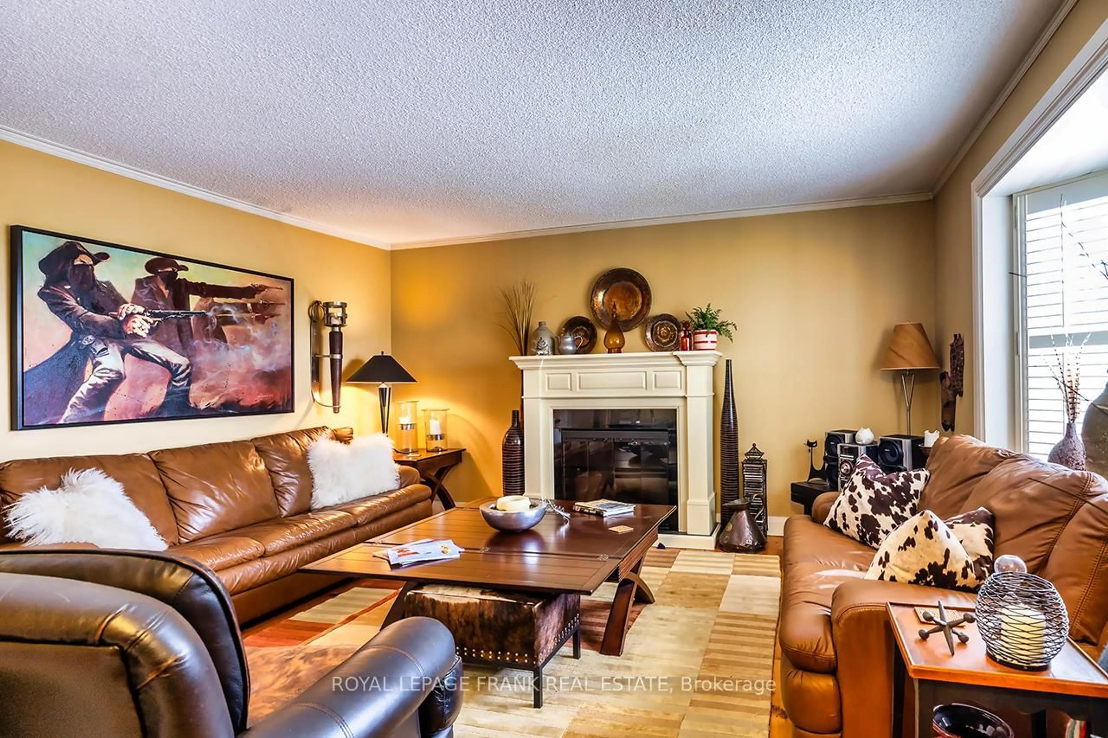 Living room with furniture, unknown for 1361 Highway 7A, Scugog Ontario L9L 1B5