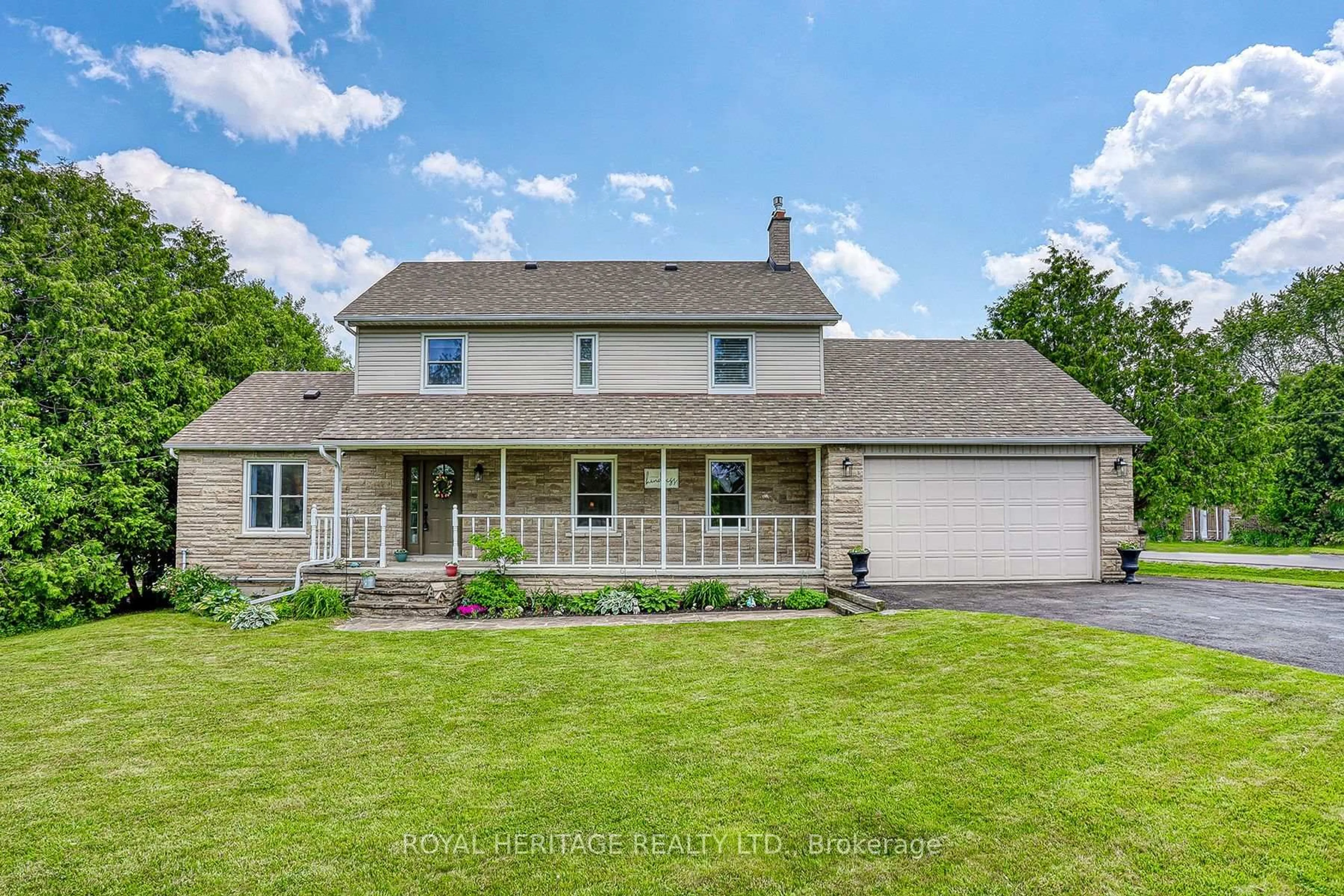 A pic from outside/outdoor area/front of a property/back of a property/a pic from drone, street for 811 Third Concession Rd, Pickering Ontario L1X 2R4