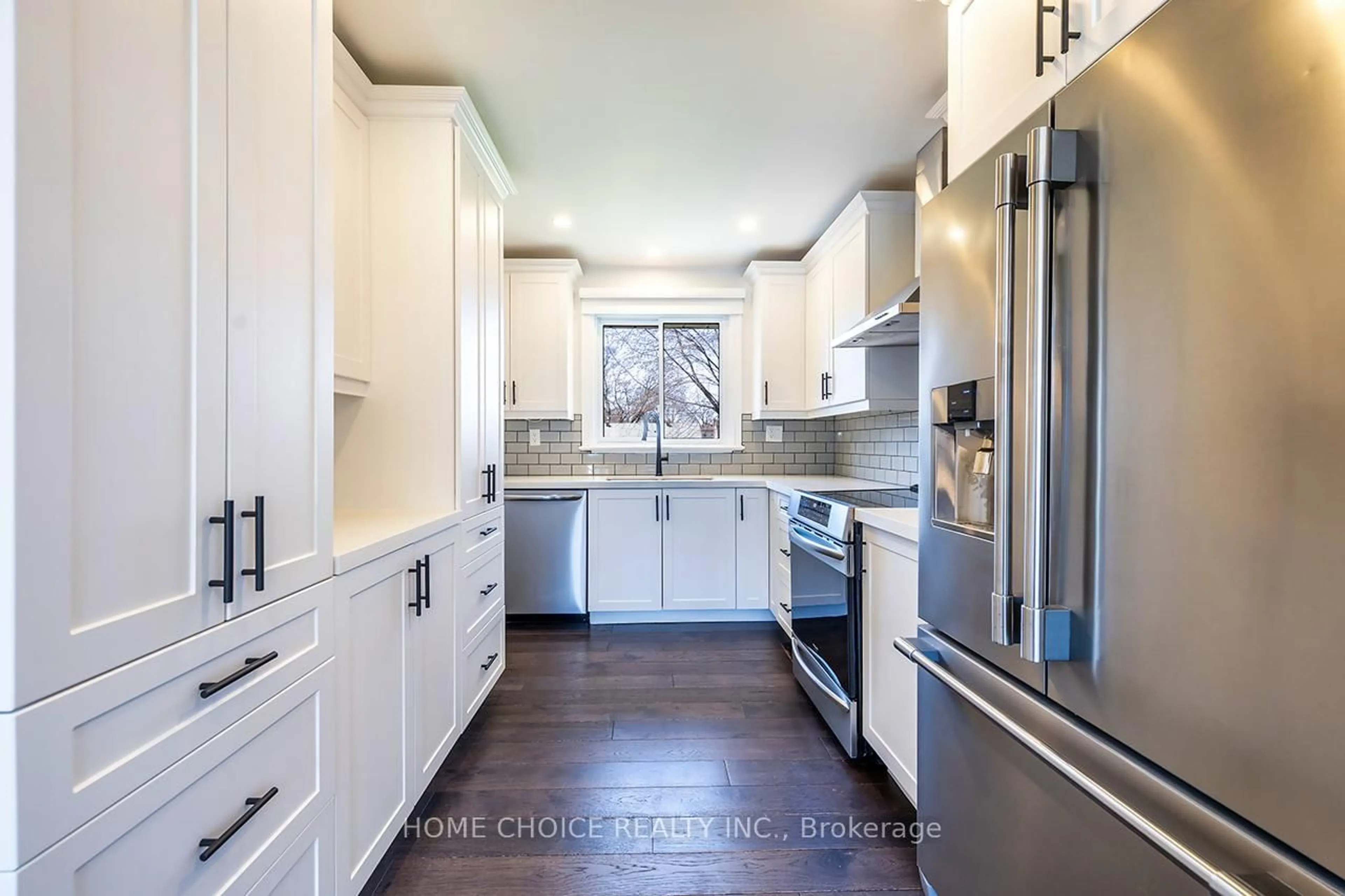 Open concept kitchen, unknown for 288 Windsor St, Oshawa Ontario L1H 6G6