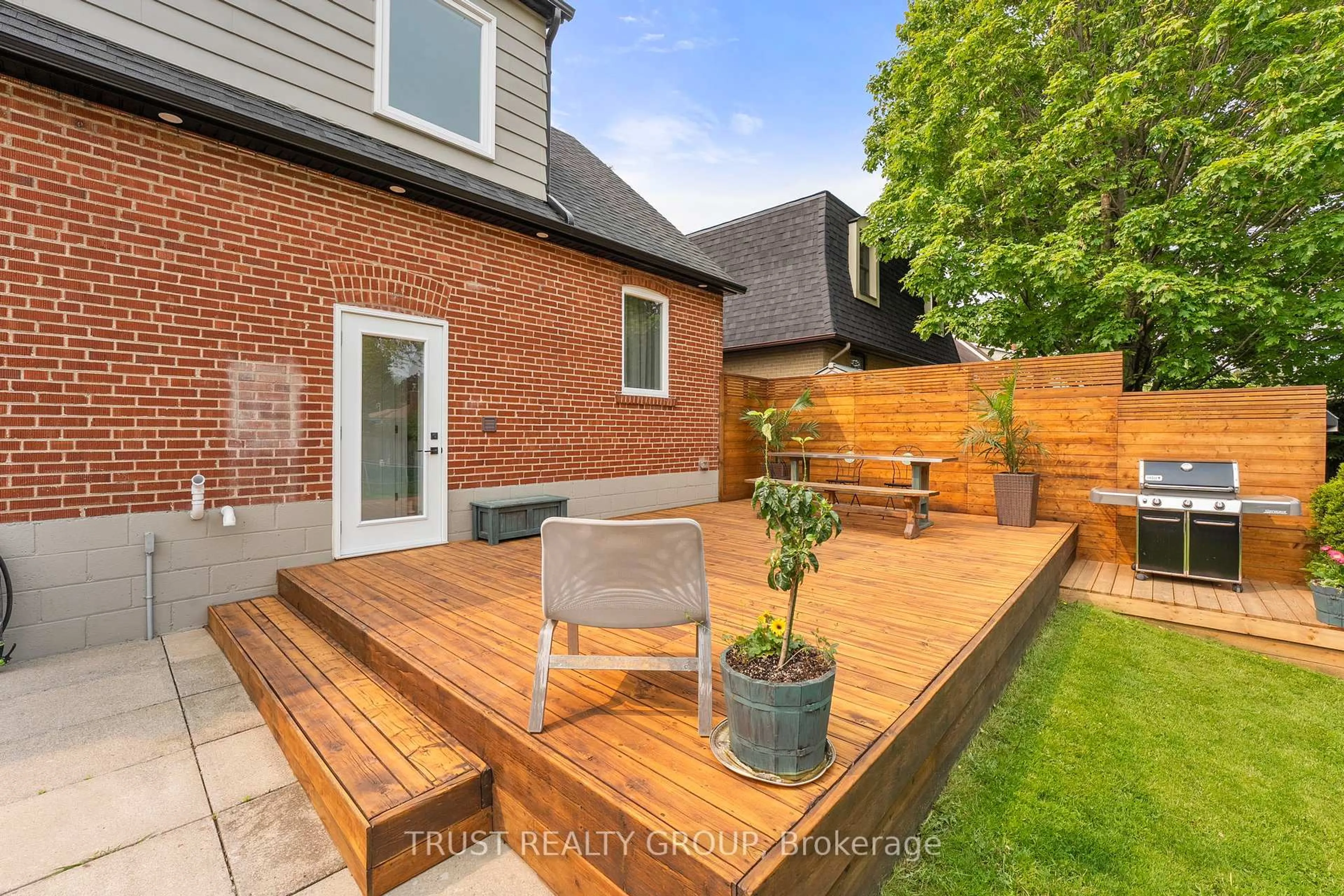 Unknown for 14 Dorine Cres, Toronto Ontario M1L 1Y7