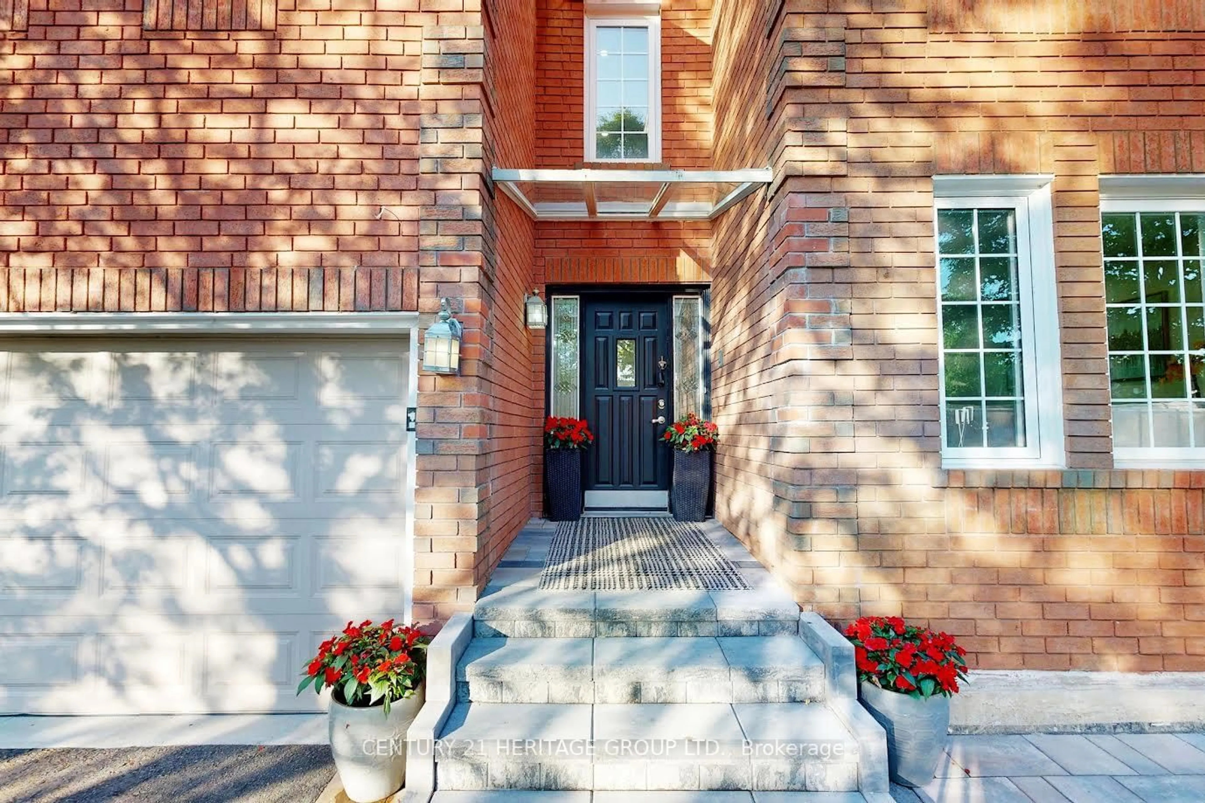 Unknown for 1 Wigston Crt, Whitby Ontario L1R 2B8