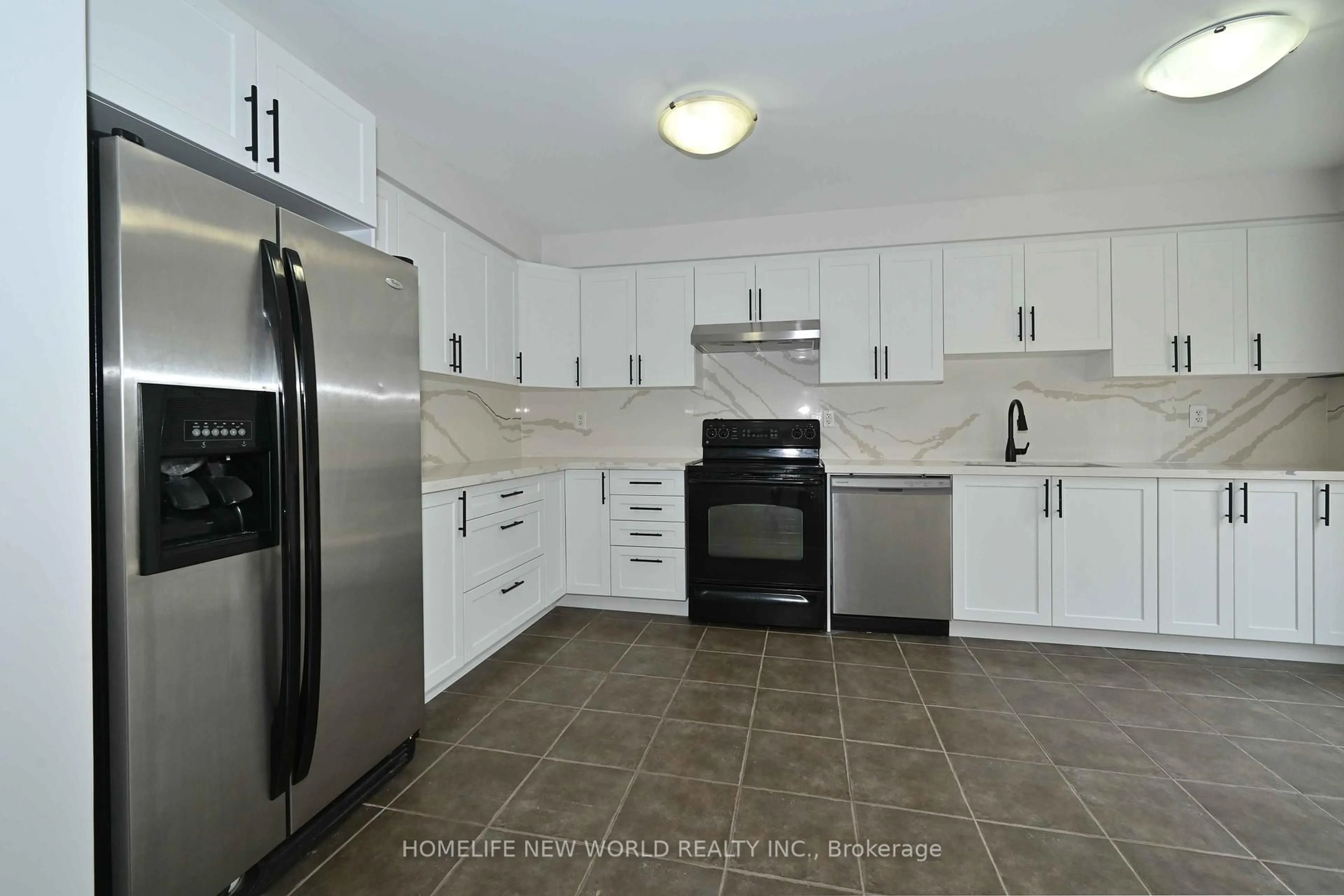 Standard kitchen, unknown for 131 Norland Circ, Oshawa Ontario L1L 0A7