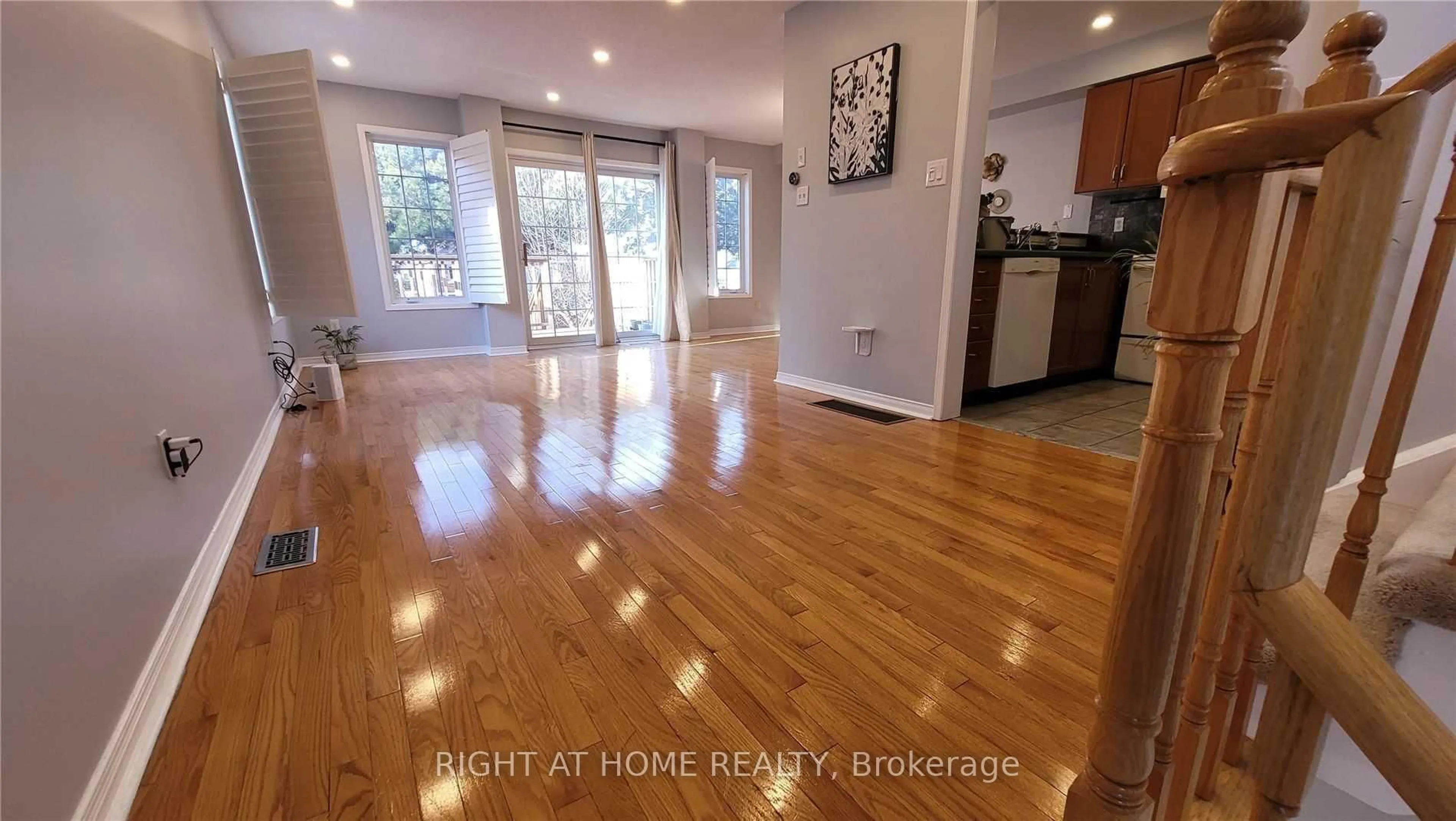 Unknown for 135 Stokely Cres, Whitby Ontario L1N 9S9
