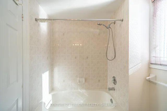Additional image 17 of 28 Rosebank Dr Unit 1102