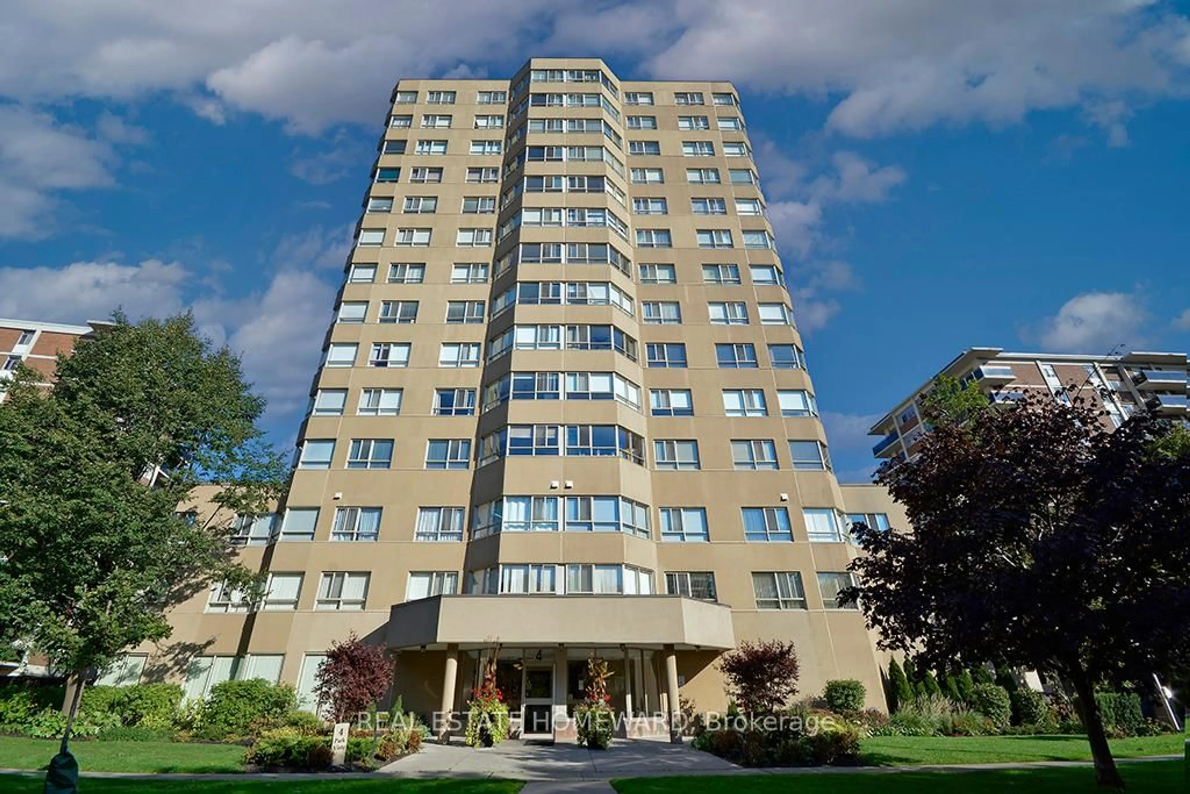 Unknown for 4 Park Vista Dr #1208, Toronto Ontario M4B 3M8