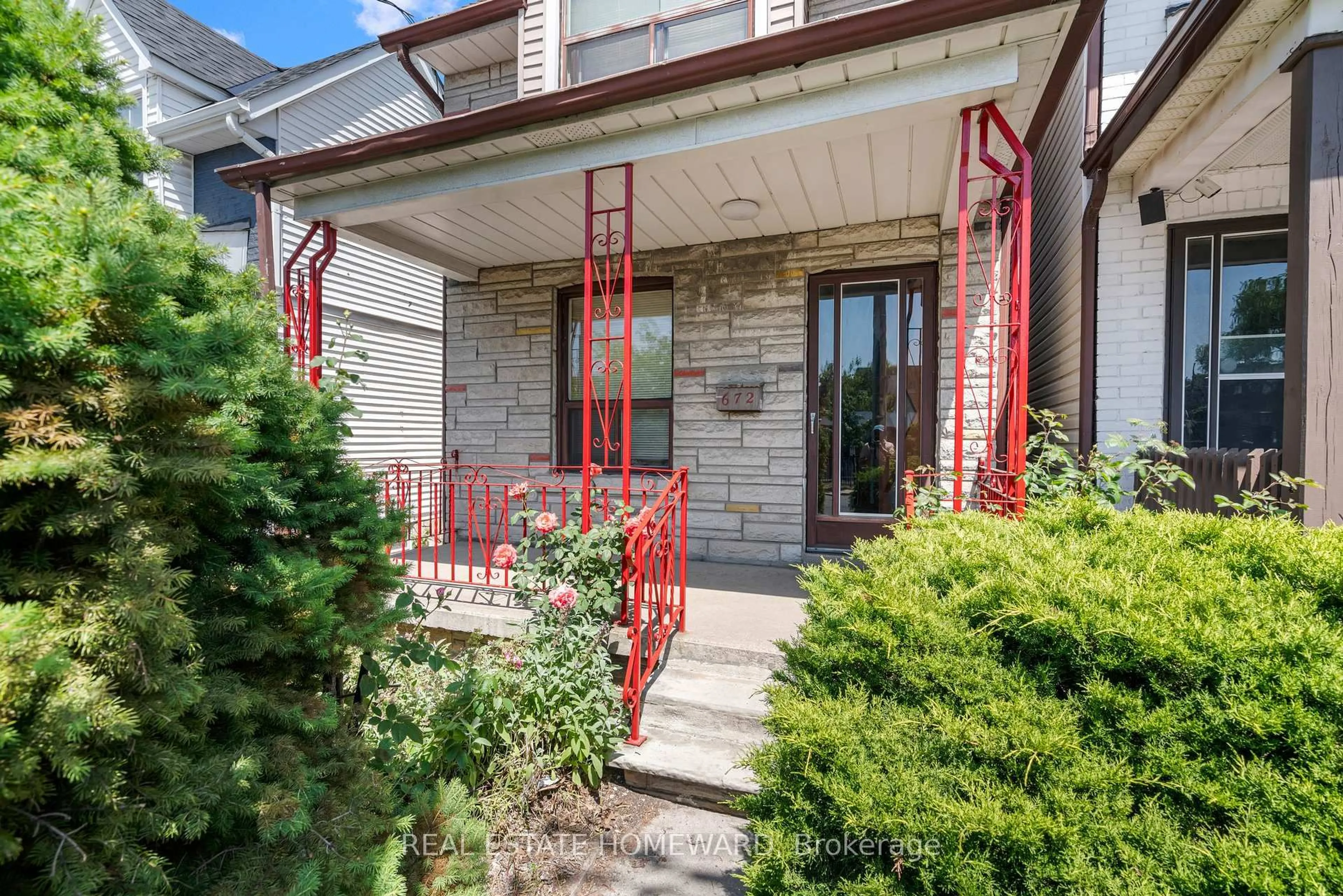 Unknown for 672 Strathmore Blvd, Toronto Ontario M4C 1P2