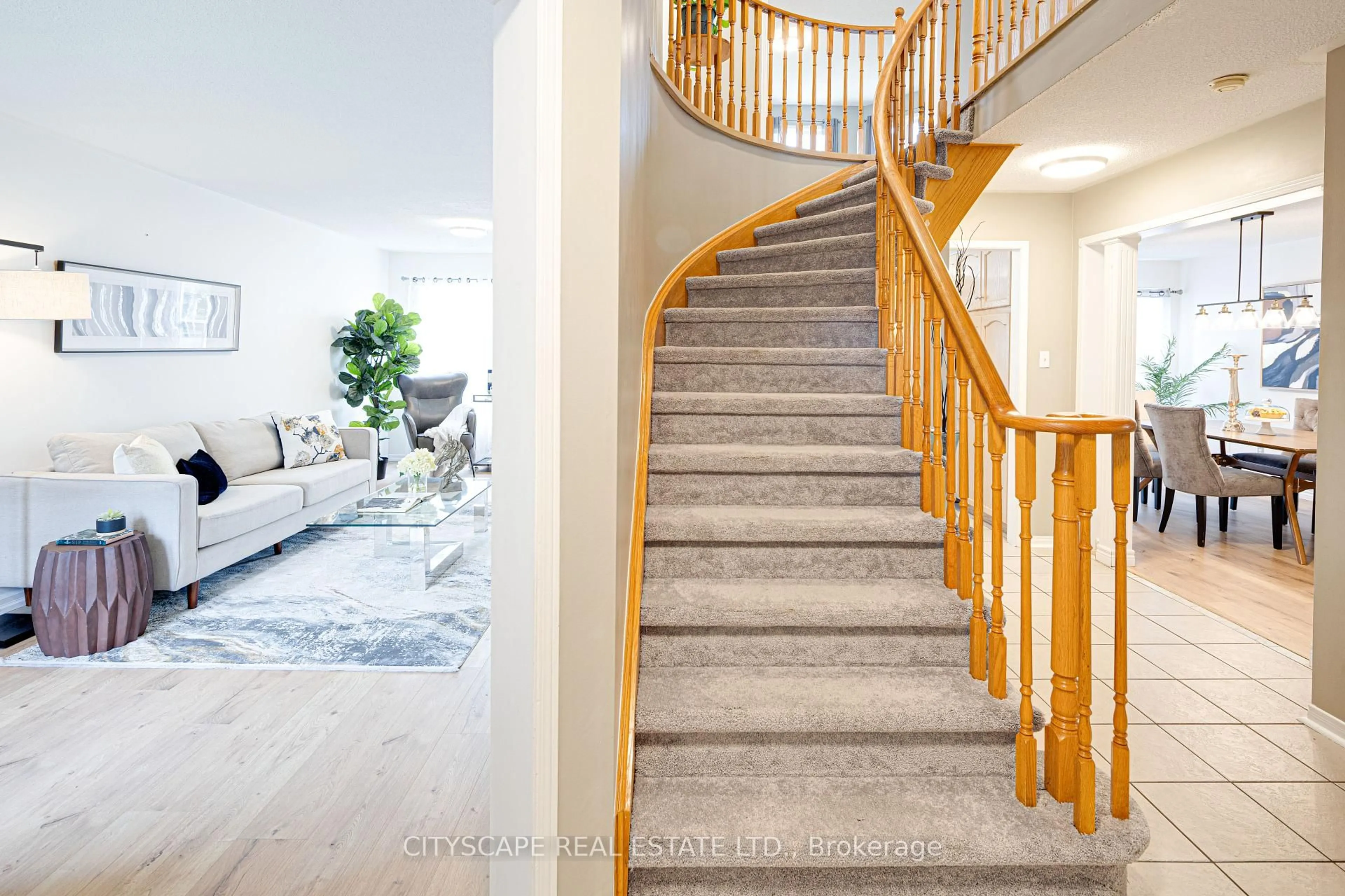 Stairs for 1113 Gossamer Dr, Pickering Ontario L1X 2T7