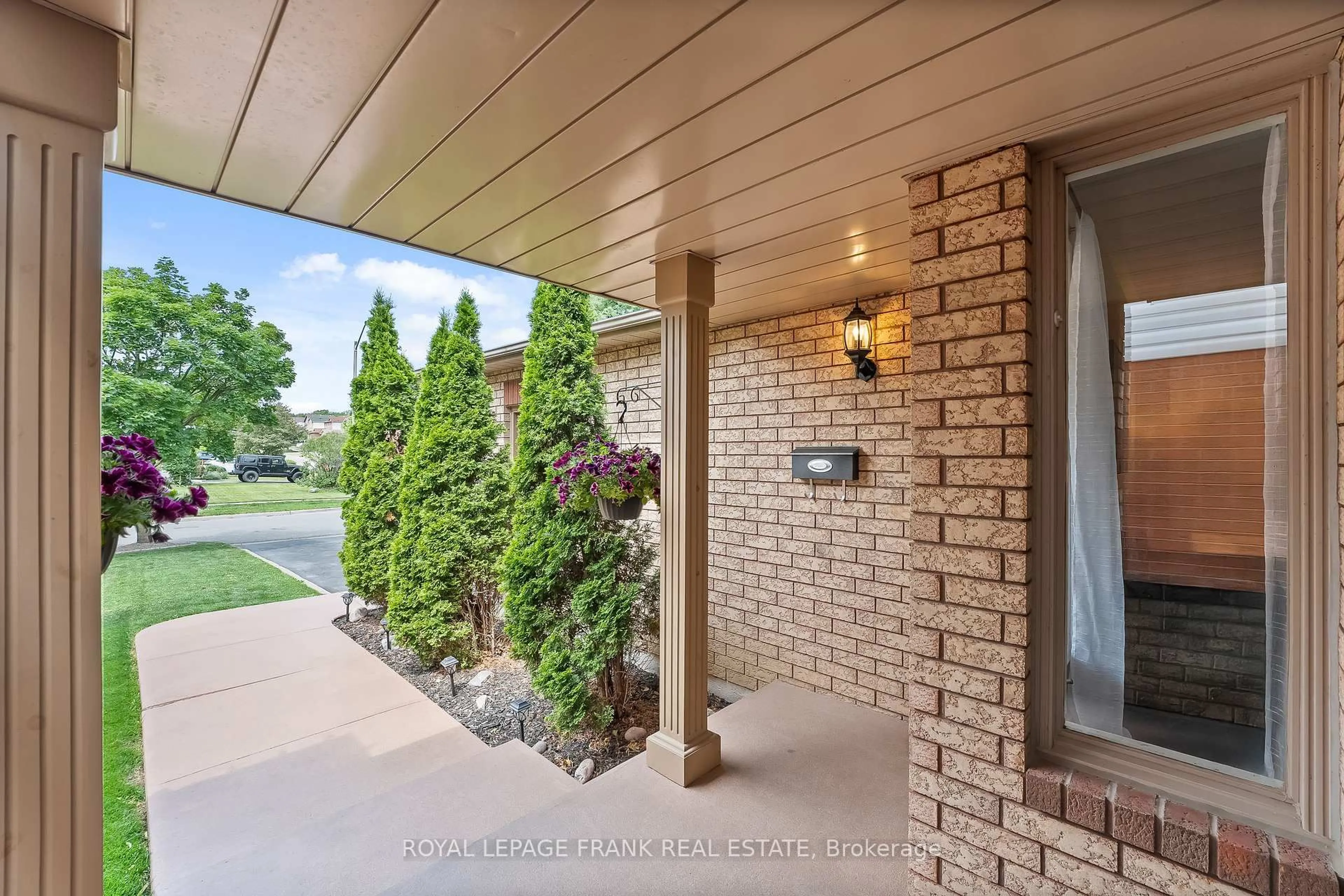 Unknown for 42 Mann St, Clarington Ontario L1C 2H5