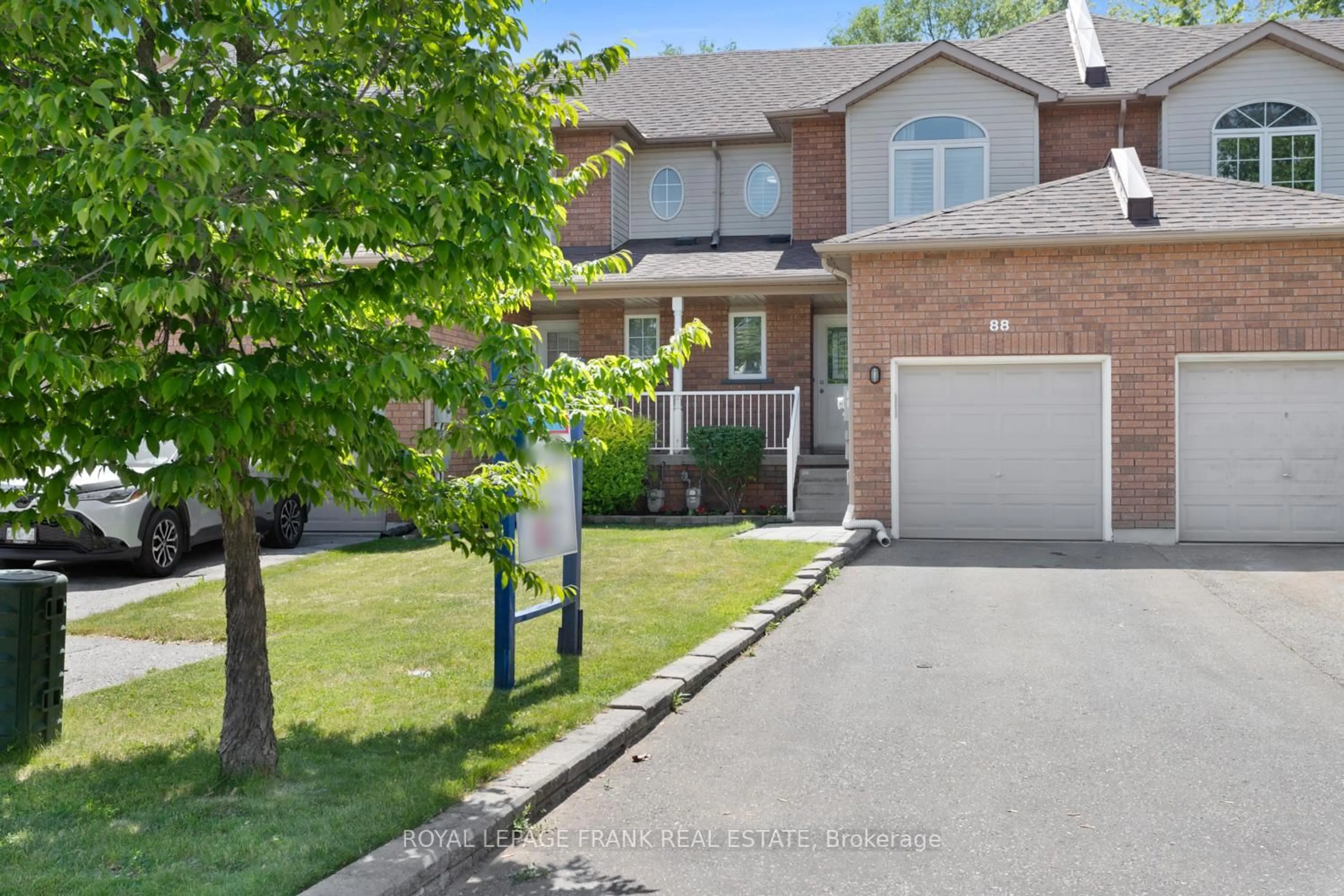 Unknown for 88 Richfield Sq, Clarington Ontario L1E 3G4