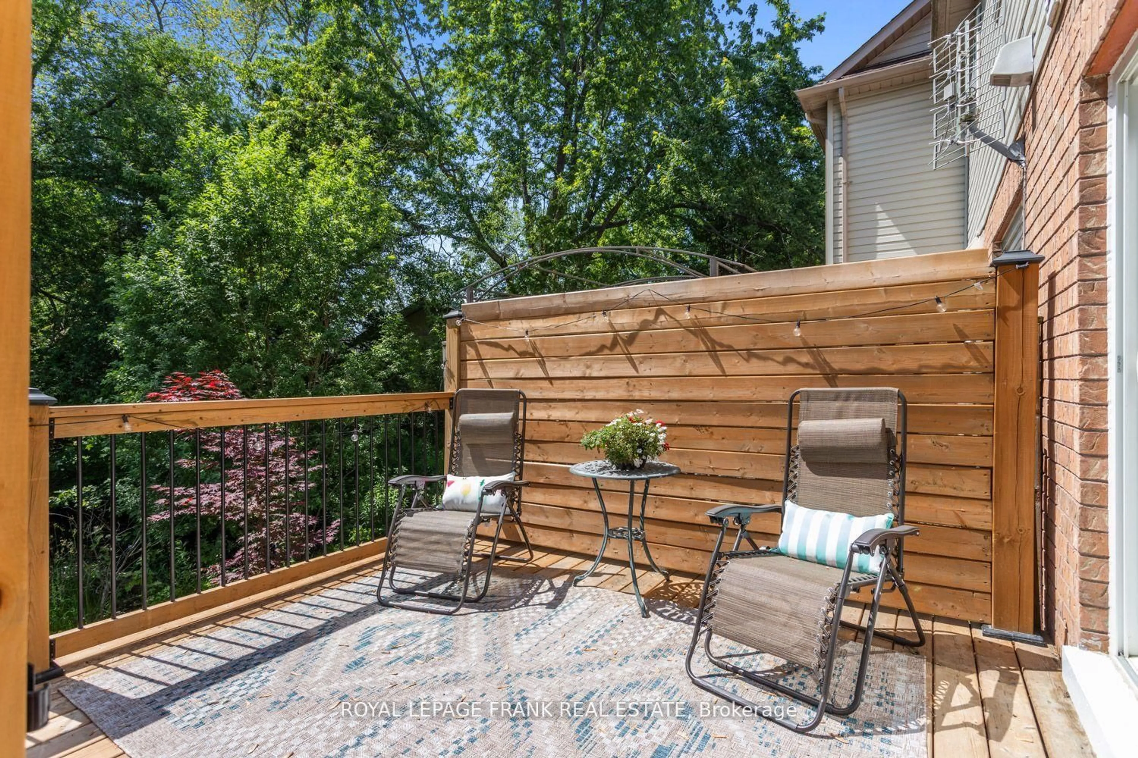 Patio, unknown for 88 Richfield Sq, Clarington Ontario L1E 3G4