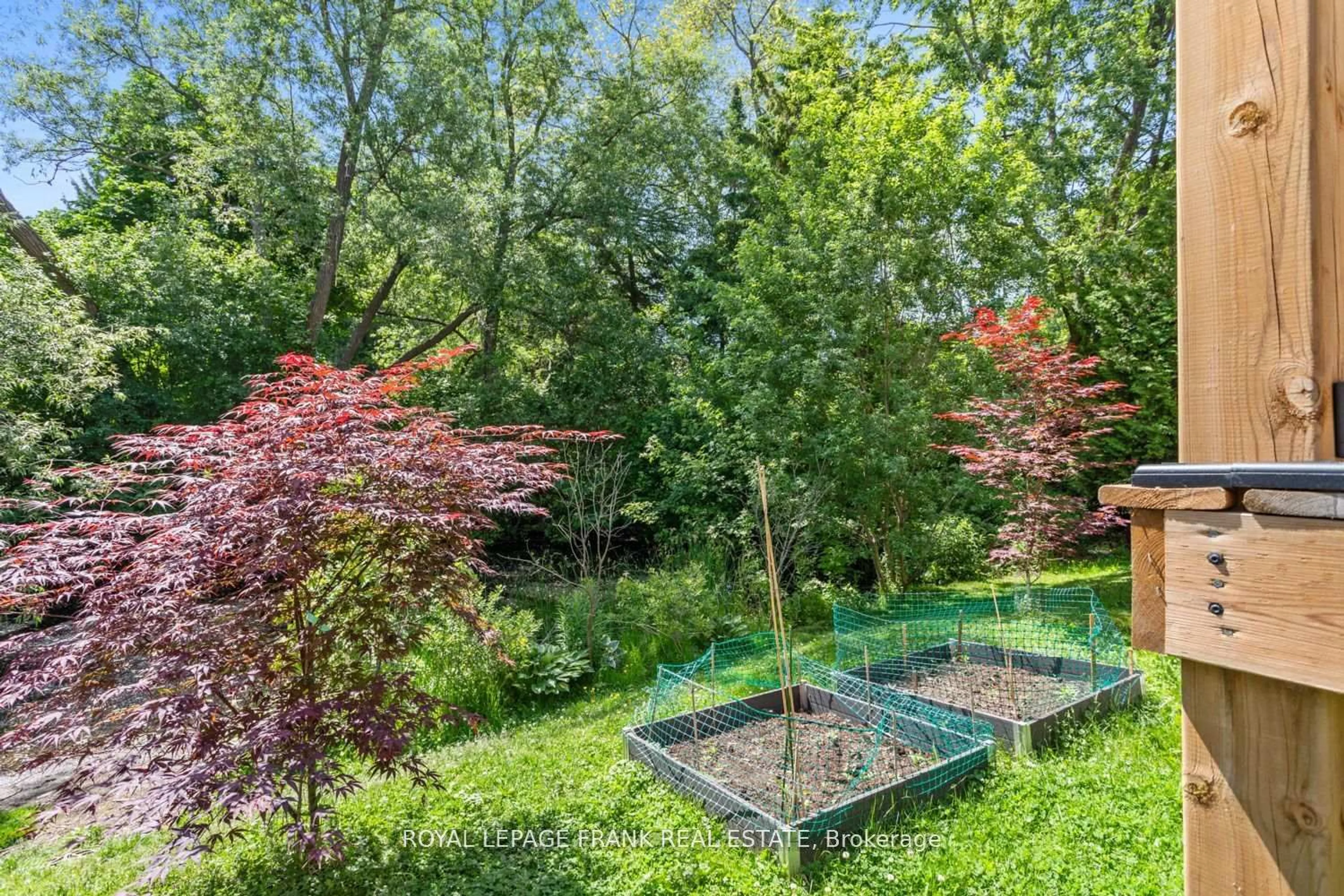 Patio, forest/trees view for 88 Richfield Sq, Clarington Ontario L1E 3G4