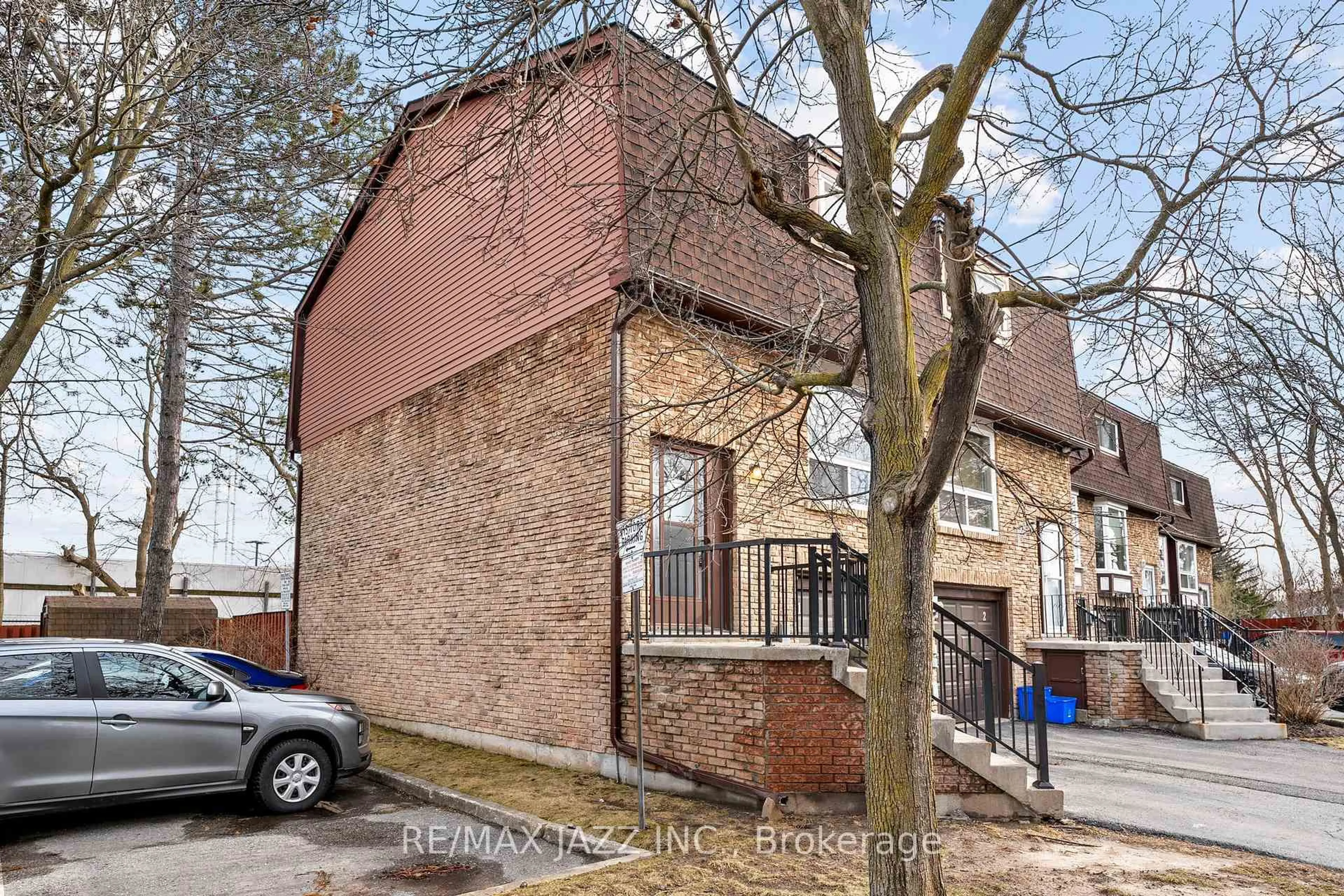 Home with brick exterior material, street for 222 Pearson St #1, Oshawa Ontario L1G 7C6
