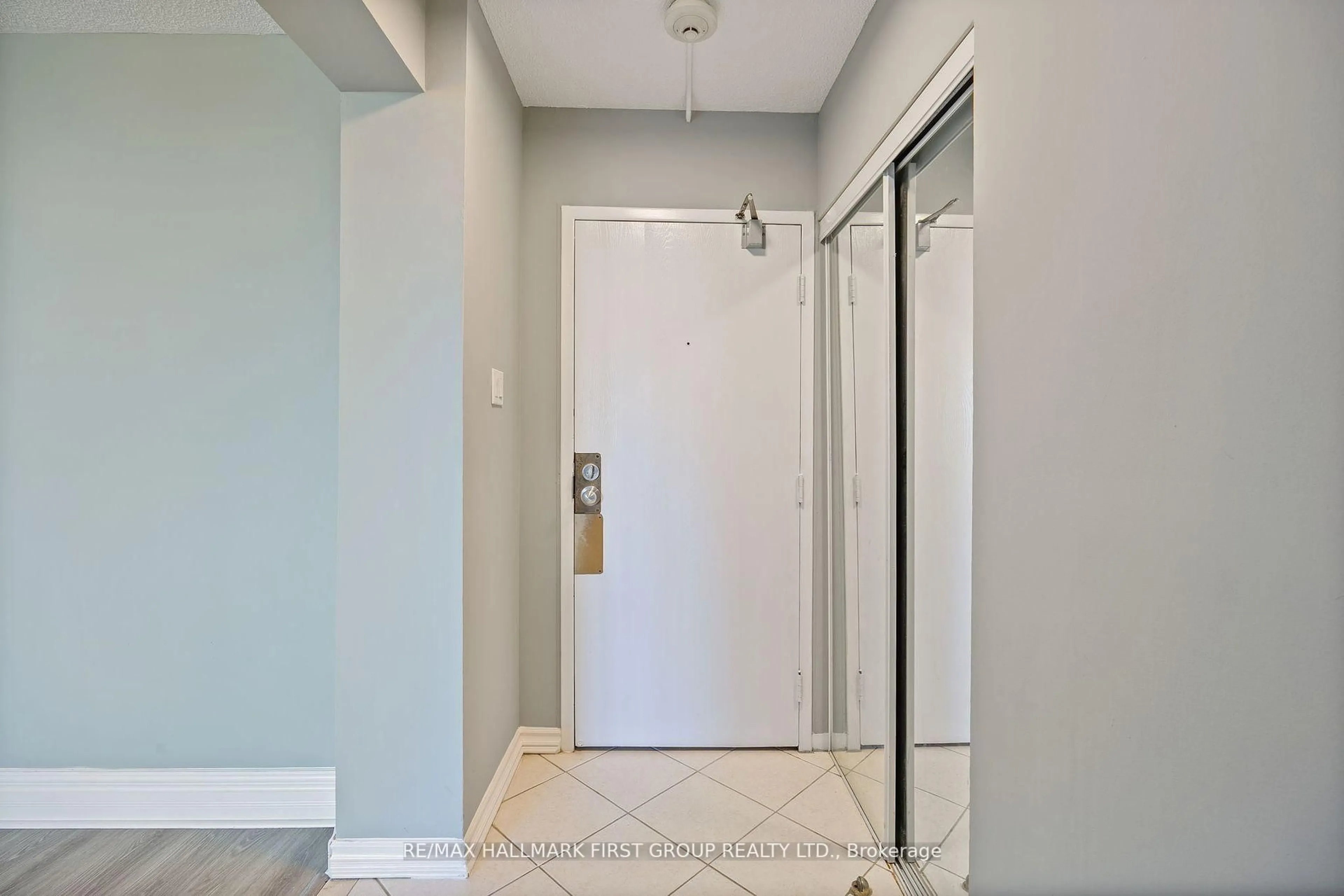 Unknown for 1210 Radom St #307, Pickering Ontario L1W 2Z3