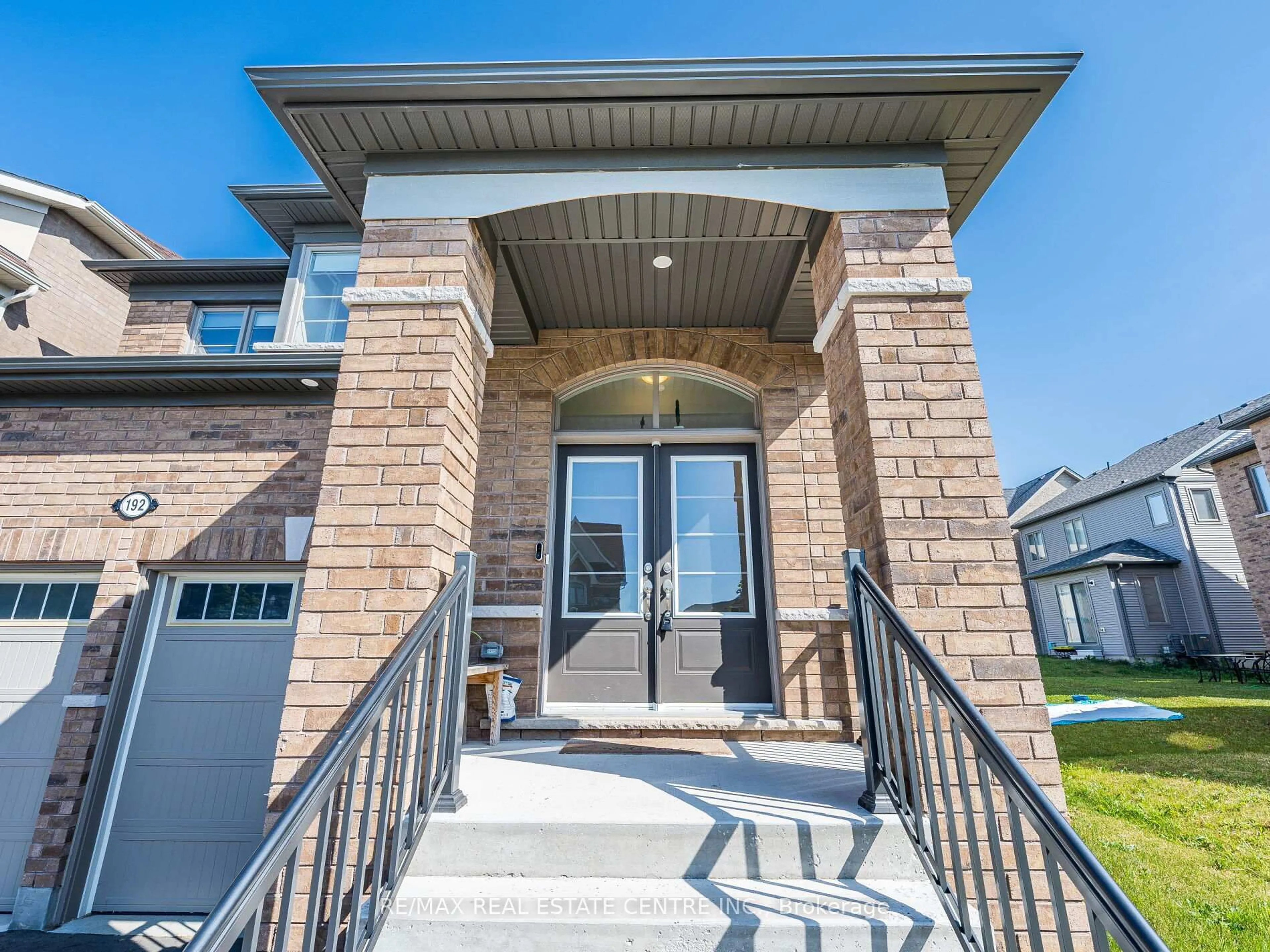 Home with brick exterior material, street for 192 Miyako Crt, Oshawa Ontario L1L 0R7