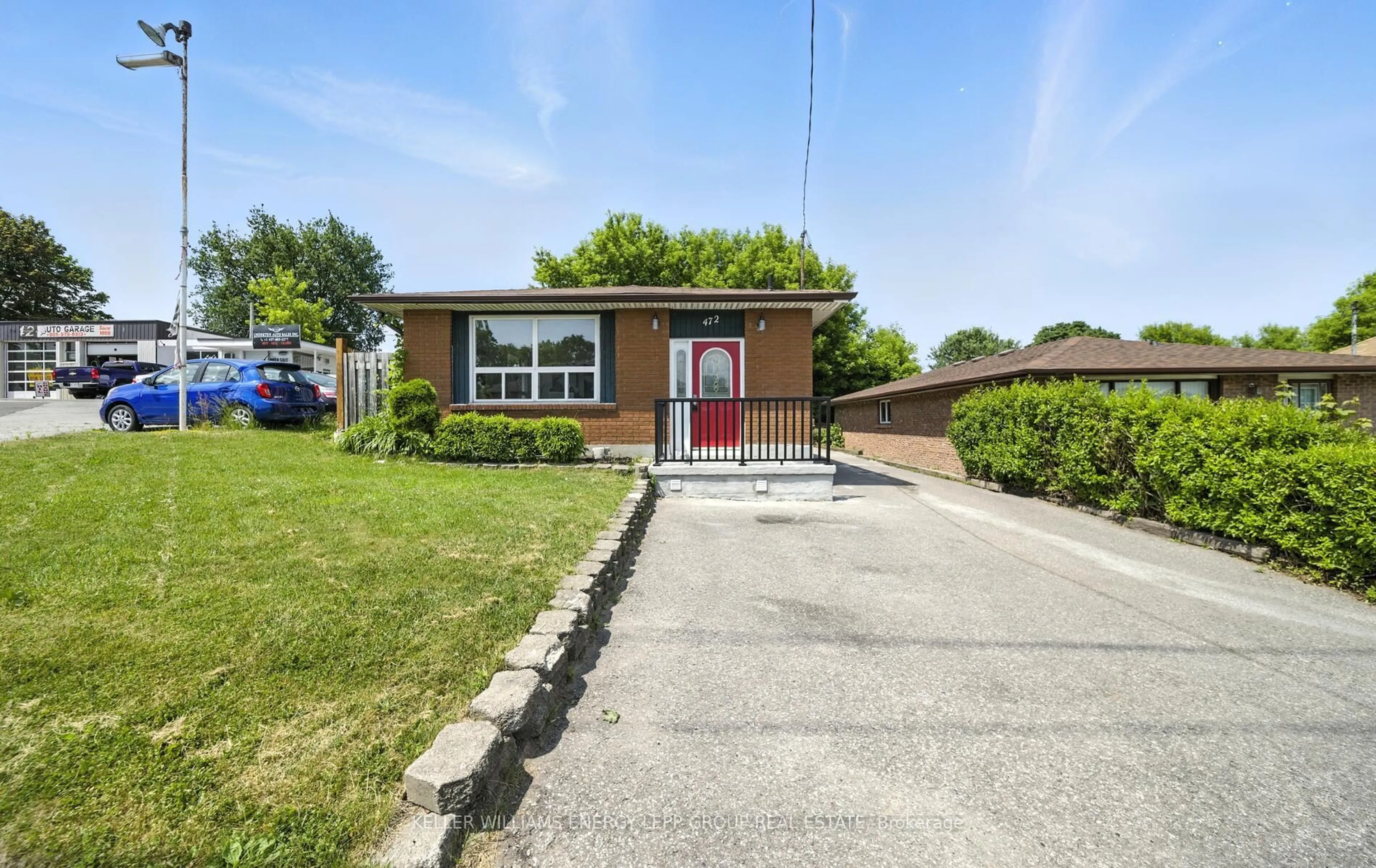 Home with brick exterior material, street for 472 Park Rd, Oshawa Ontario L1J 4J2
