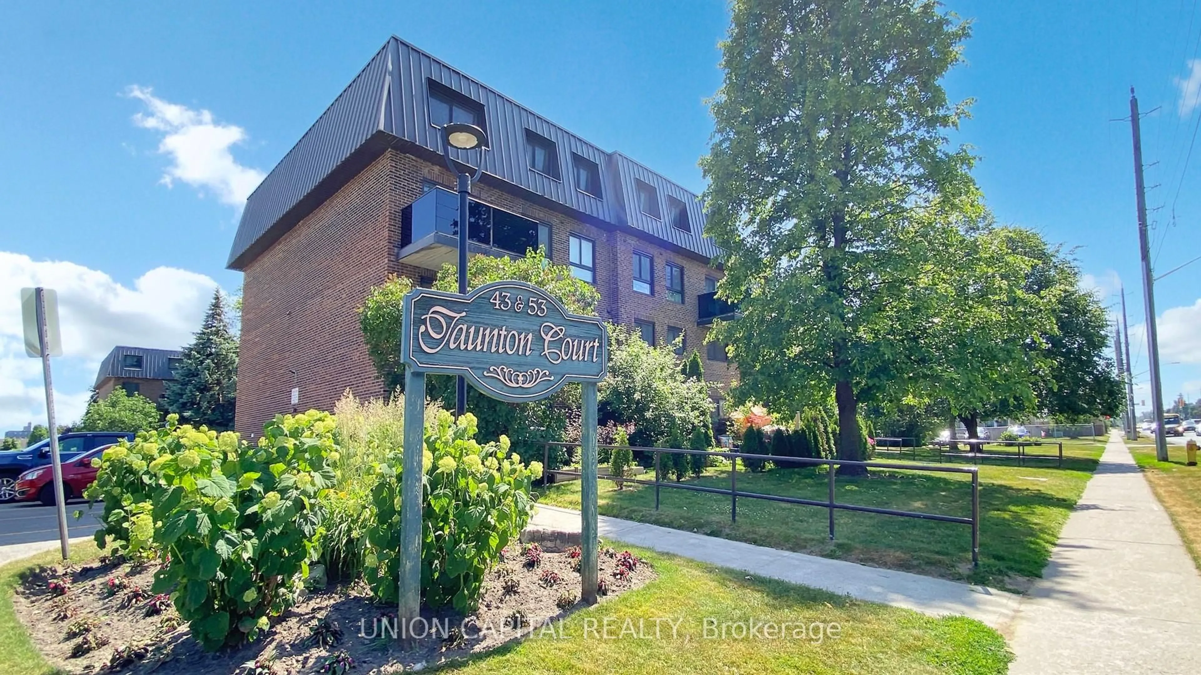 Unknown for 43 Taunton Rd #27, Oshawa Ontario L1G 3T6