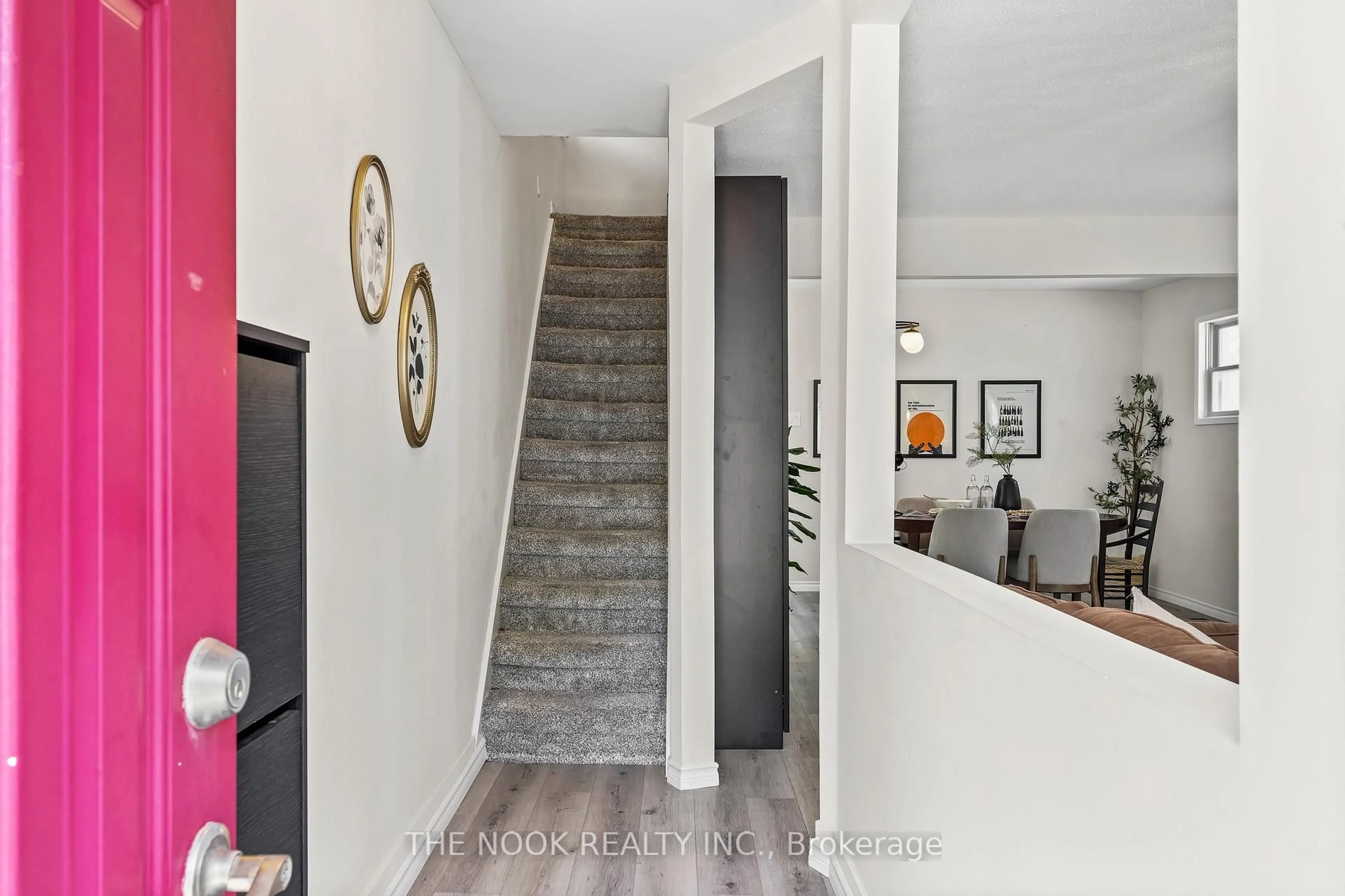 Indoor foyer for 200 Court St, Oshawa Ontario L1H 4W7