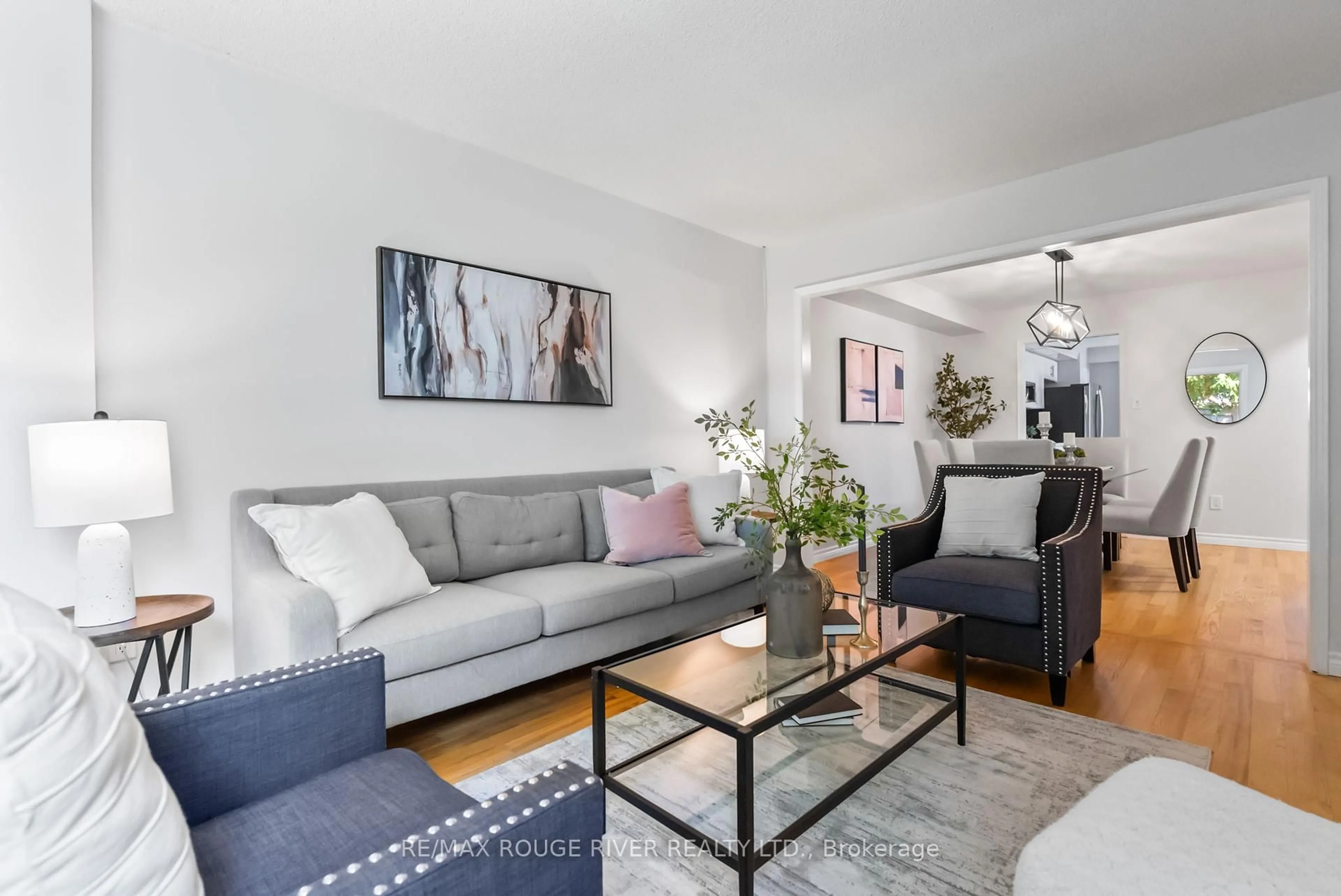 Living room with furniture, unknown for 4 Heaver Dr, Whitby Ontario L1N 8X2
