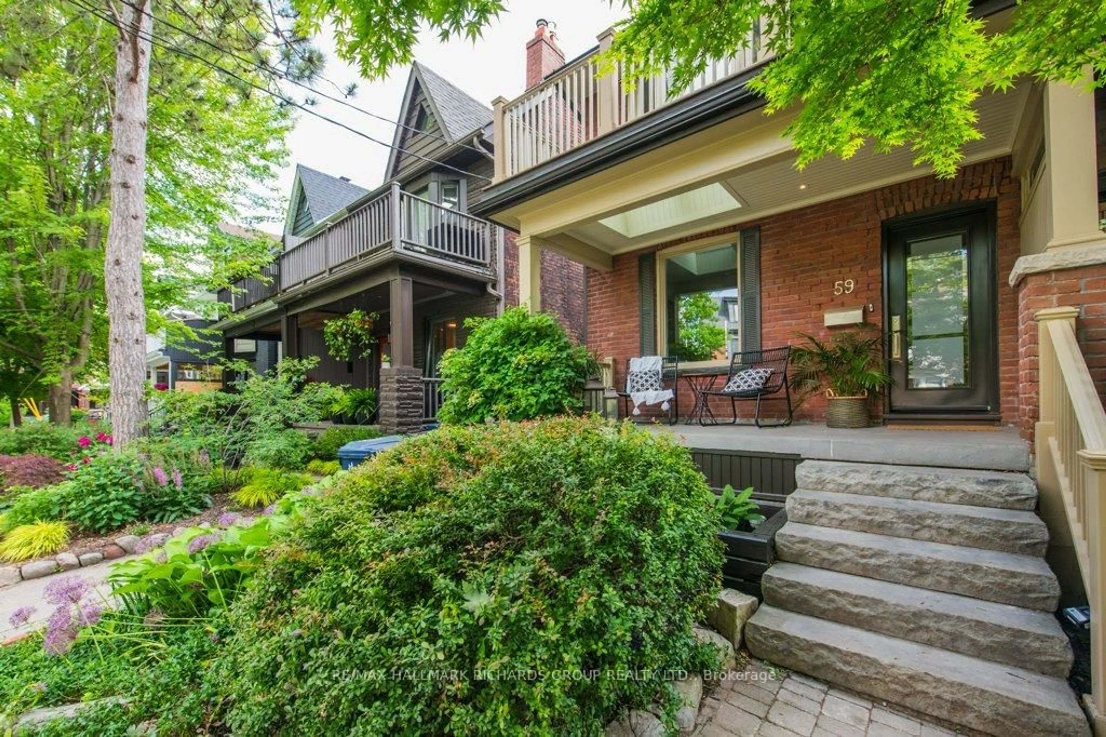 Patio, street for 59 Ravina Cres, Toronto Ontario M4J 3L9