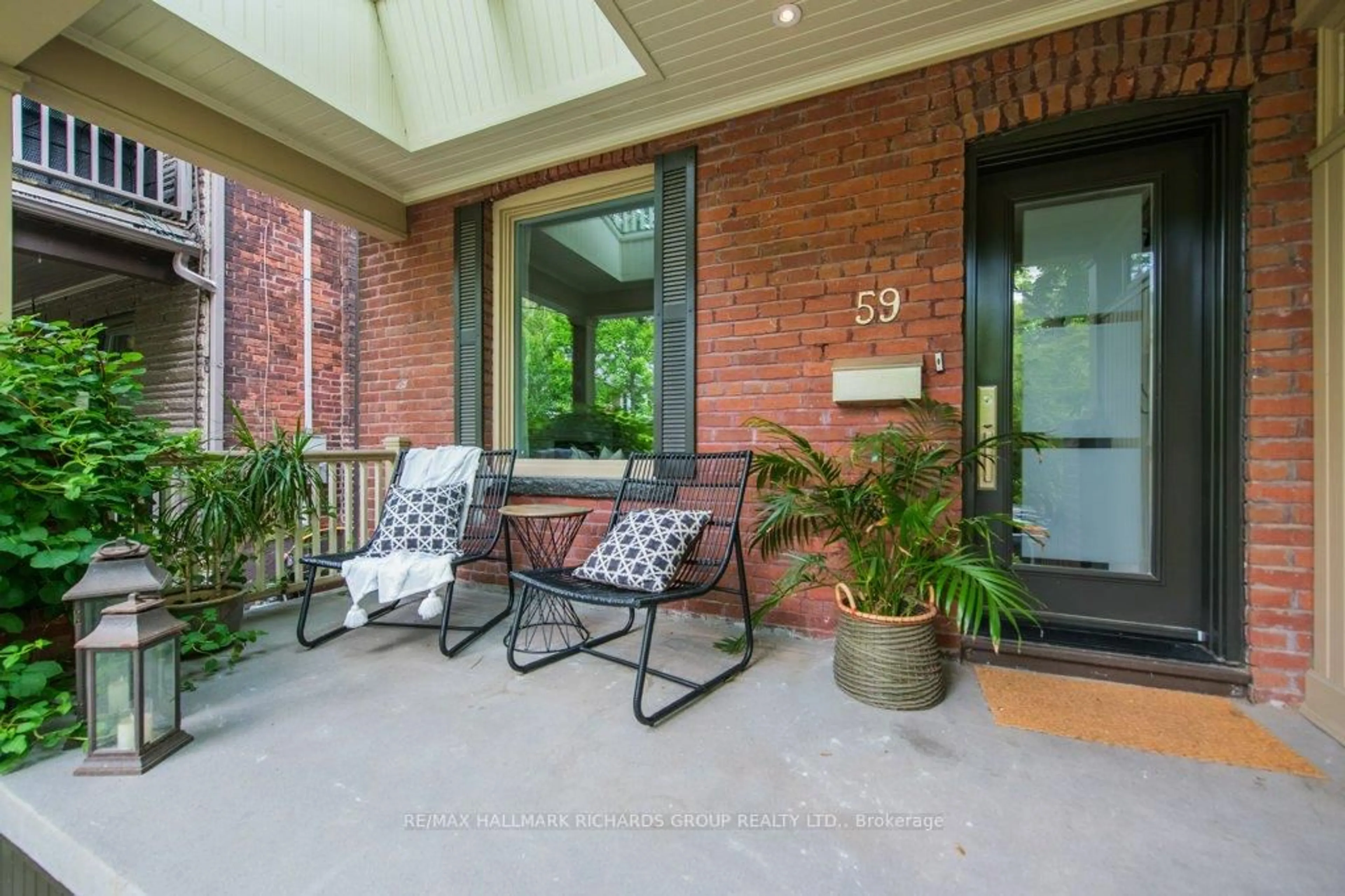 Patio, street for 59 Ravina Cres, Toronto Ontario M4J 3L9