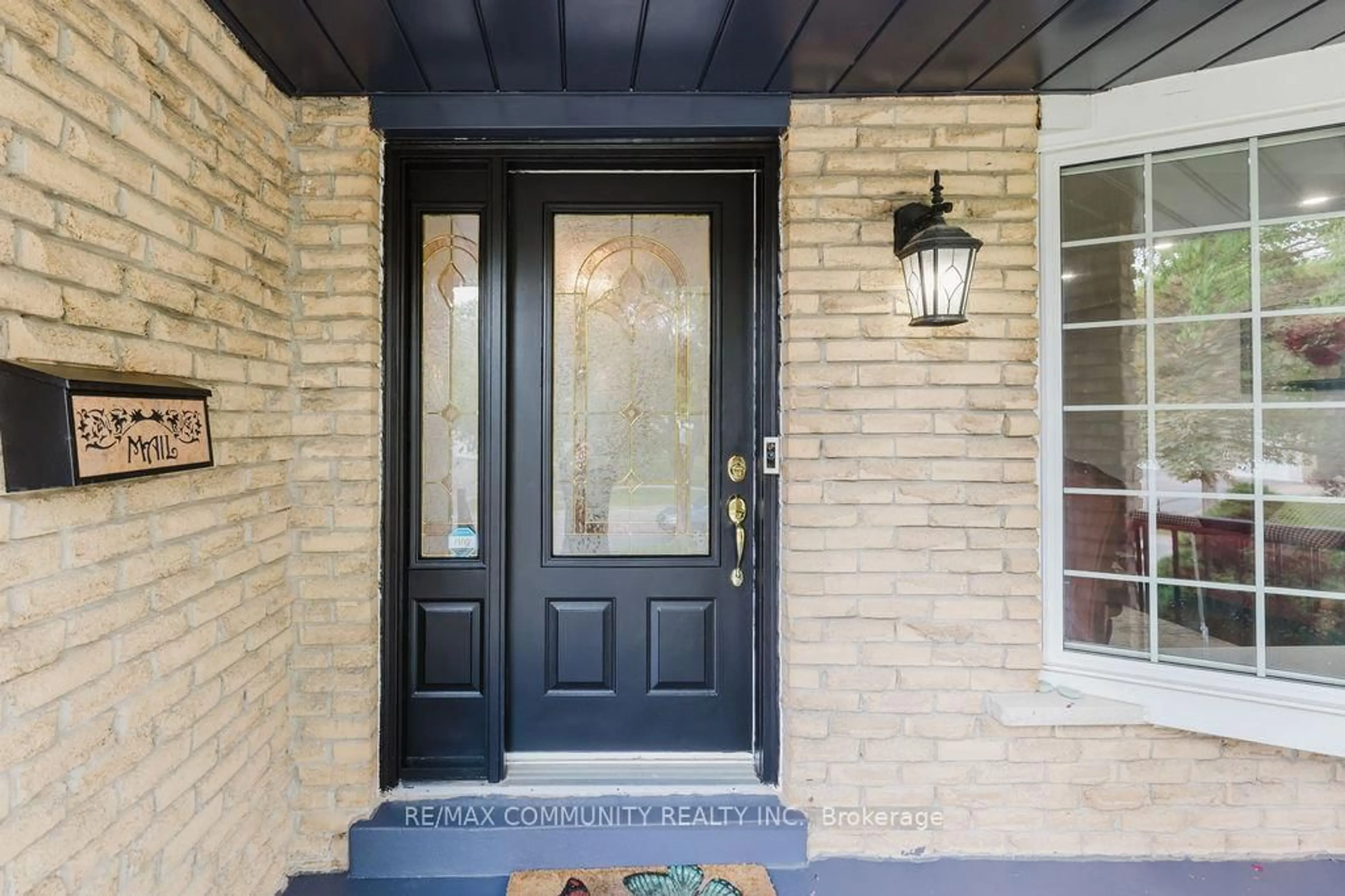 Indoor entryway for 42 Satchell Blvd, Toronto Ontario M1C 3B4