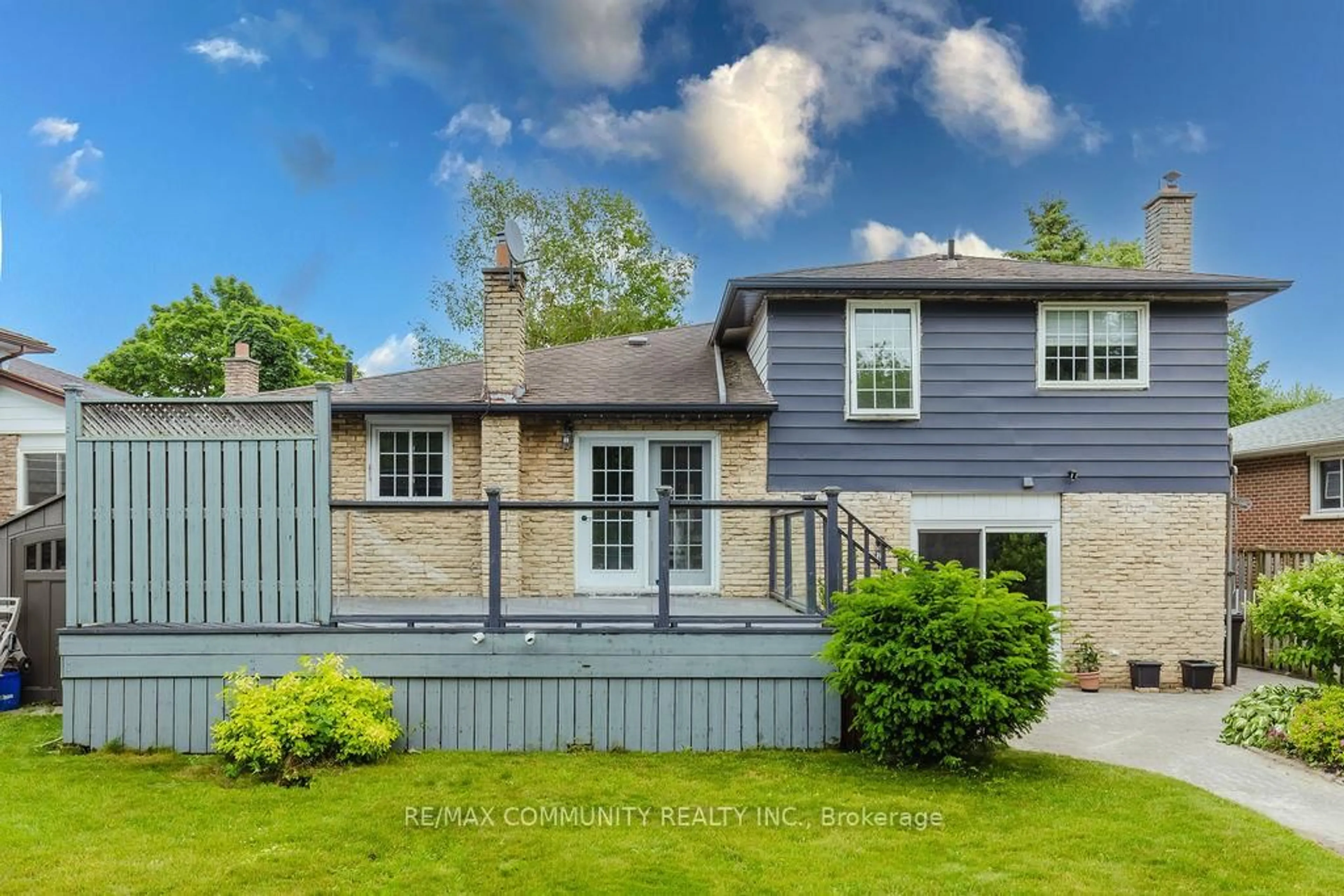 Home with vinyl exterior material, street for 42 Satchell Blvd, Toronto Ontario M1C 3B4