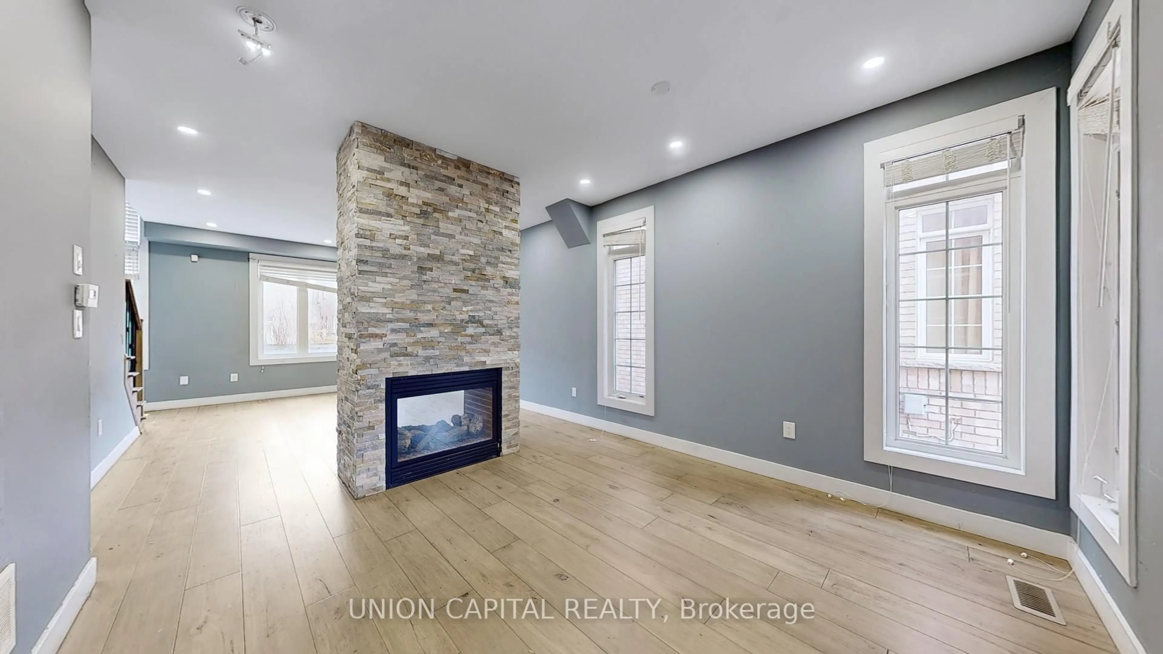 Unknown for 120 Elliottglen Dr, Ajax Ontario L1Z 0G9