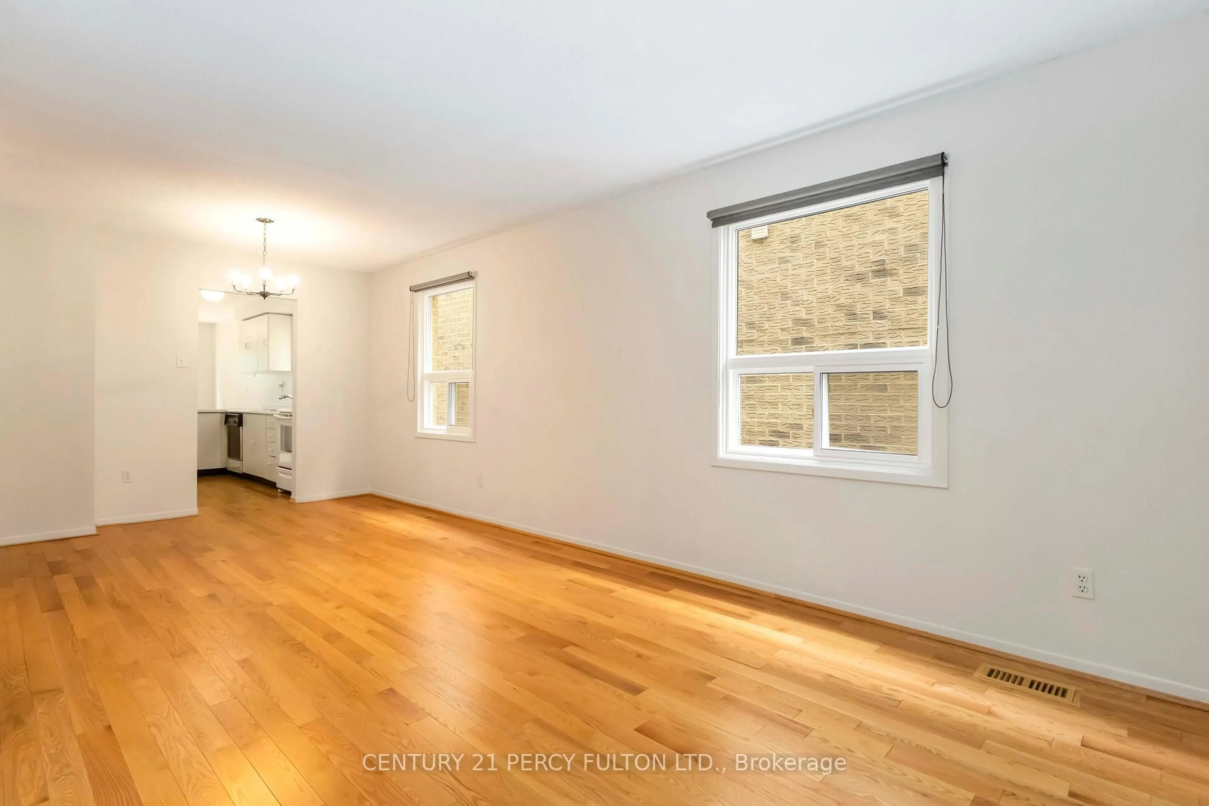 A pic of a room for 163 Roxanne Cres, Toronto Ontario M1V 4G8