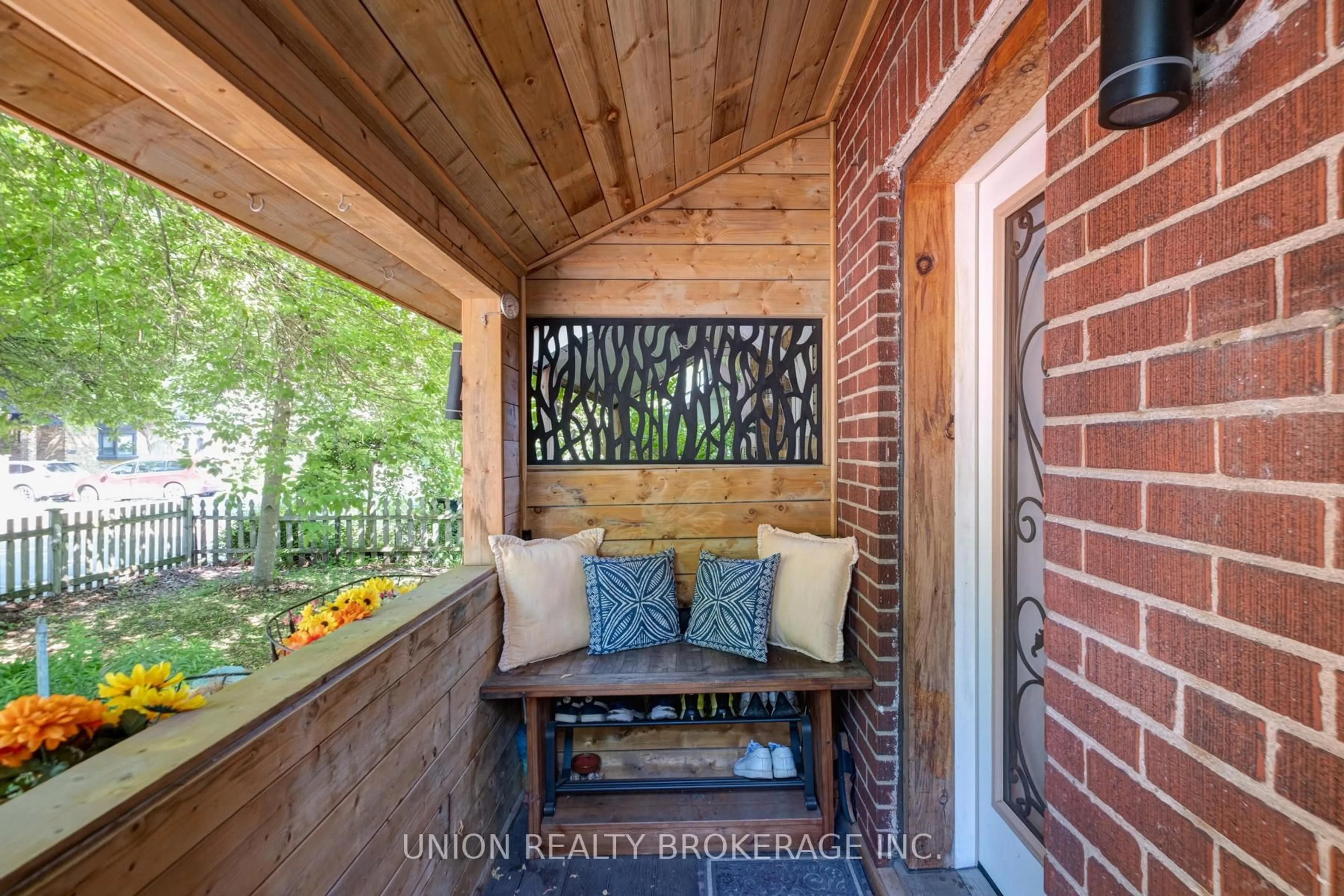 Unknown for 301 Victoria Park Ave, Toronto Ontario M4E 3S7
