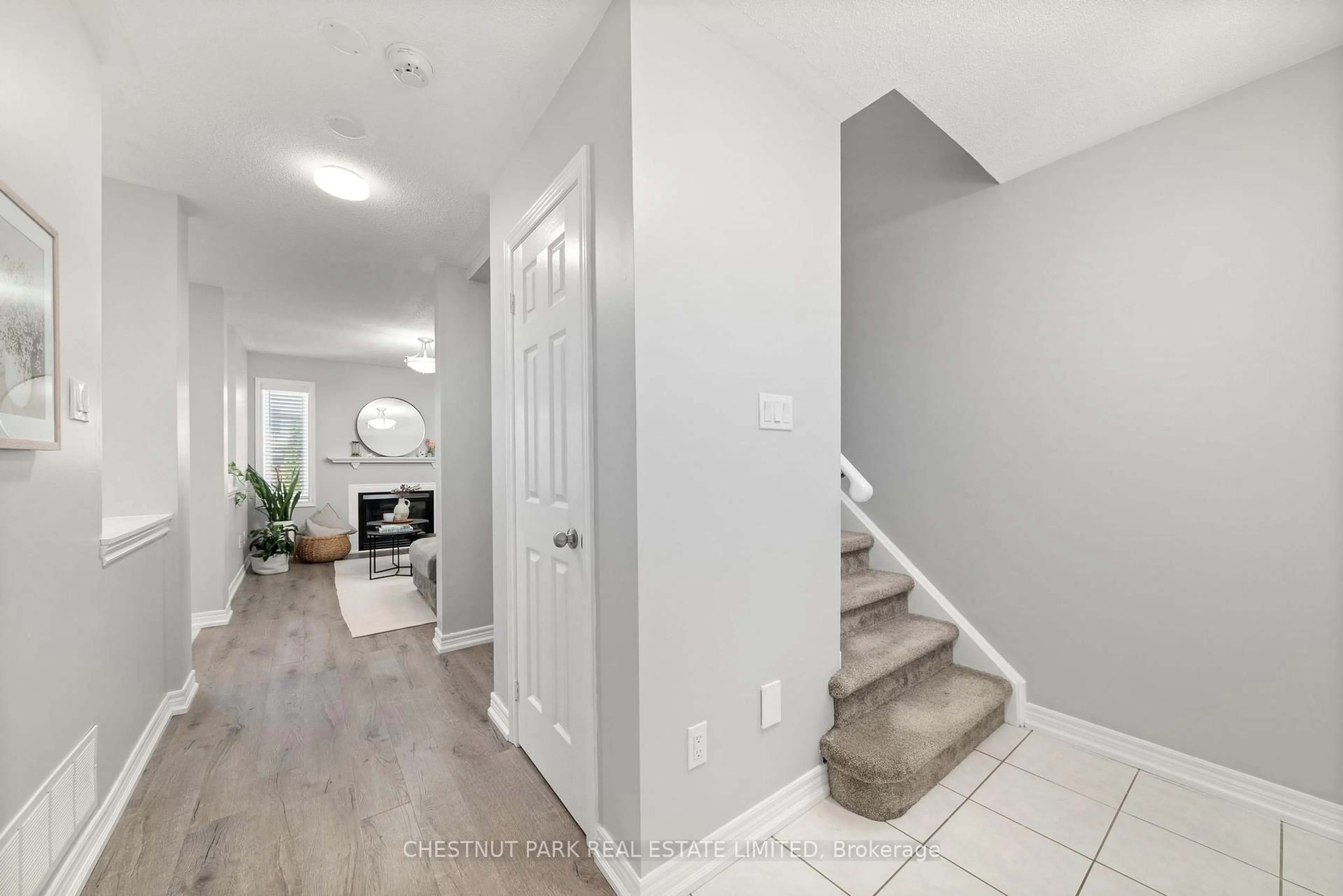 Indoor entryway for 4 Whitewater St, Whitby Ontario L1R 2S9