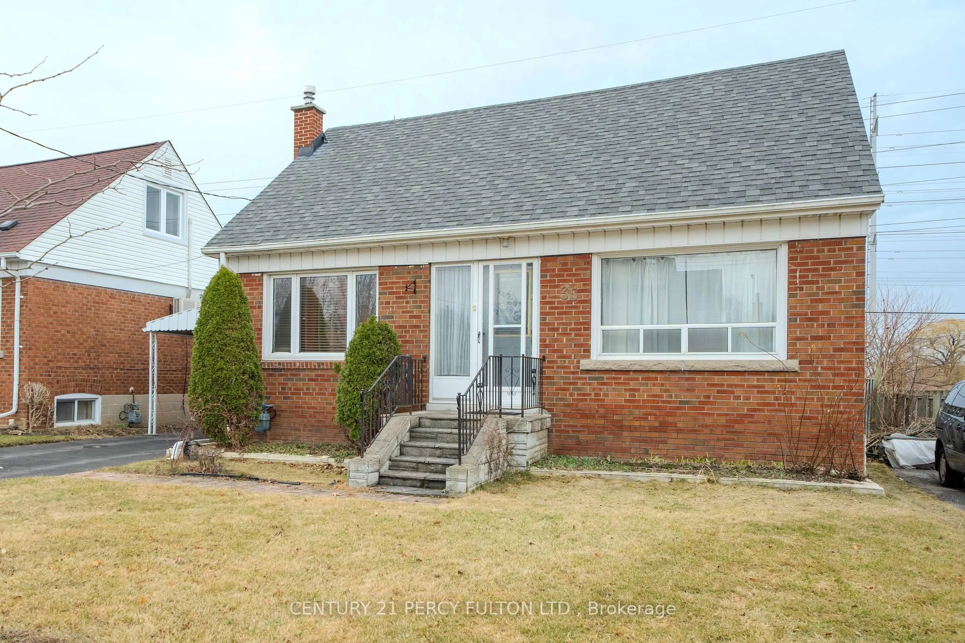 Home with brick exterior material, street for 35 Biscayne Blvd, Toronto Ontario M1R 1A1