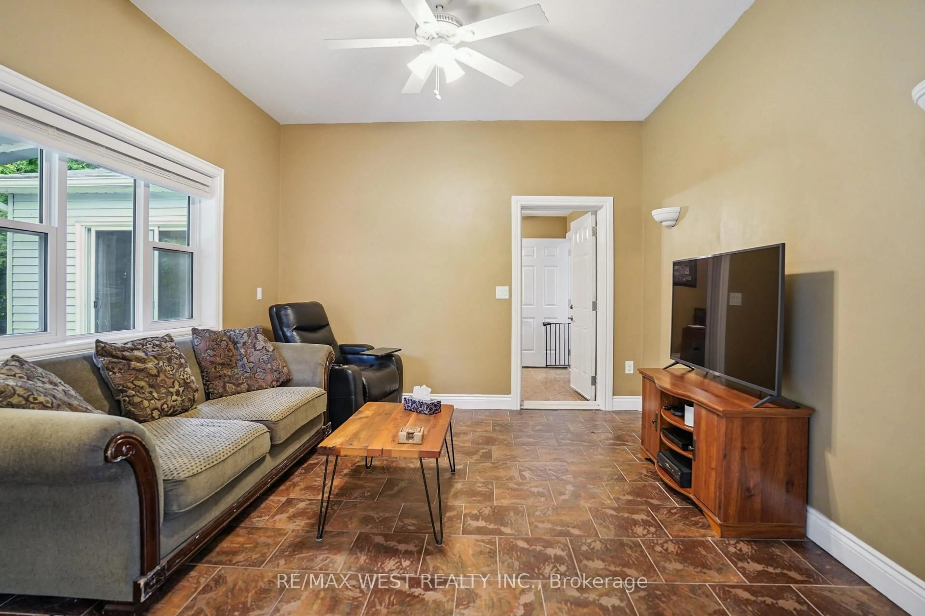 Living room with furniture, unknown for 1869 Bloor St, Clarington Ontario L1C 3K3