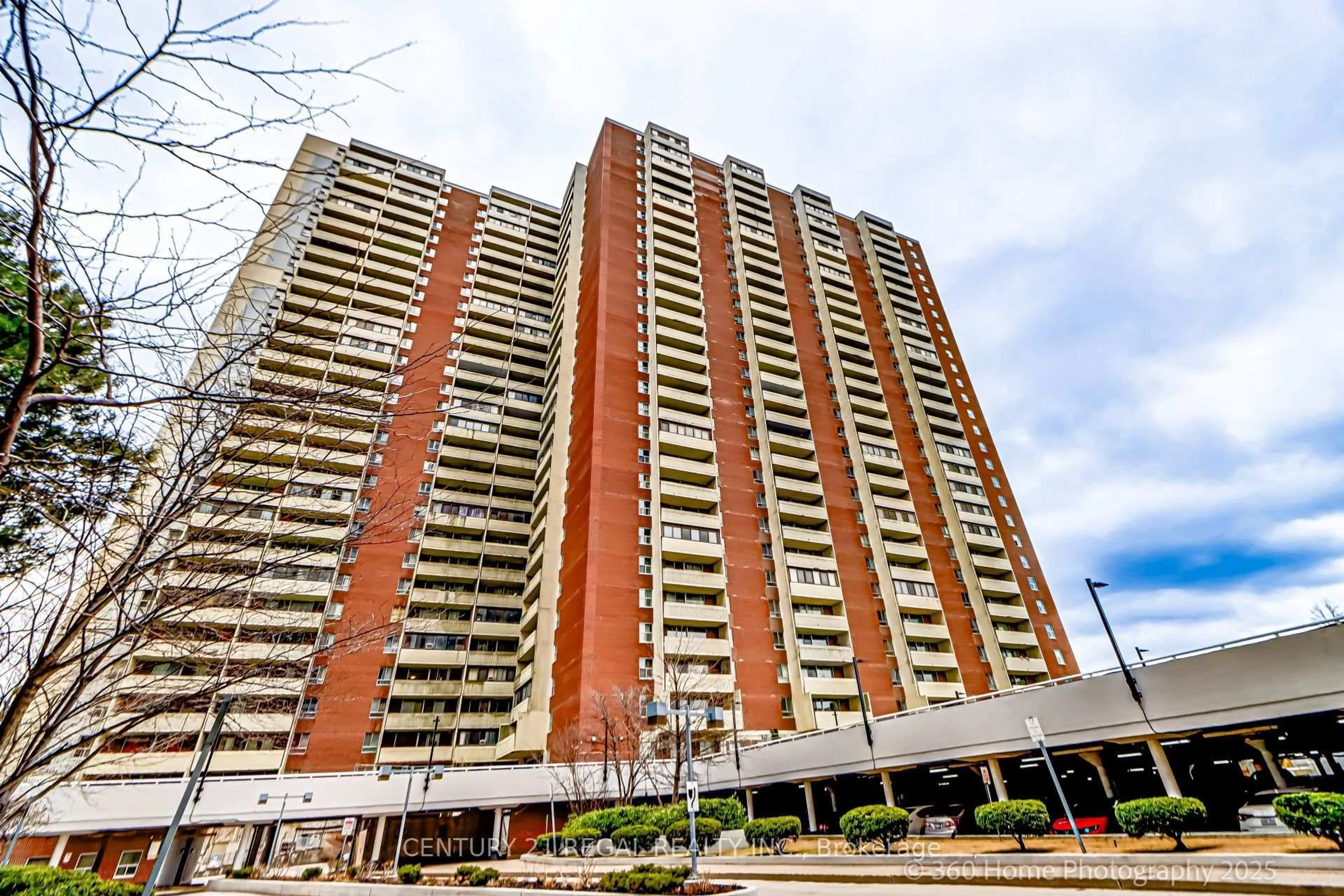 Unknown for 5 Massey Sq #Ph06, Toronto Ontario M4C 5L6
