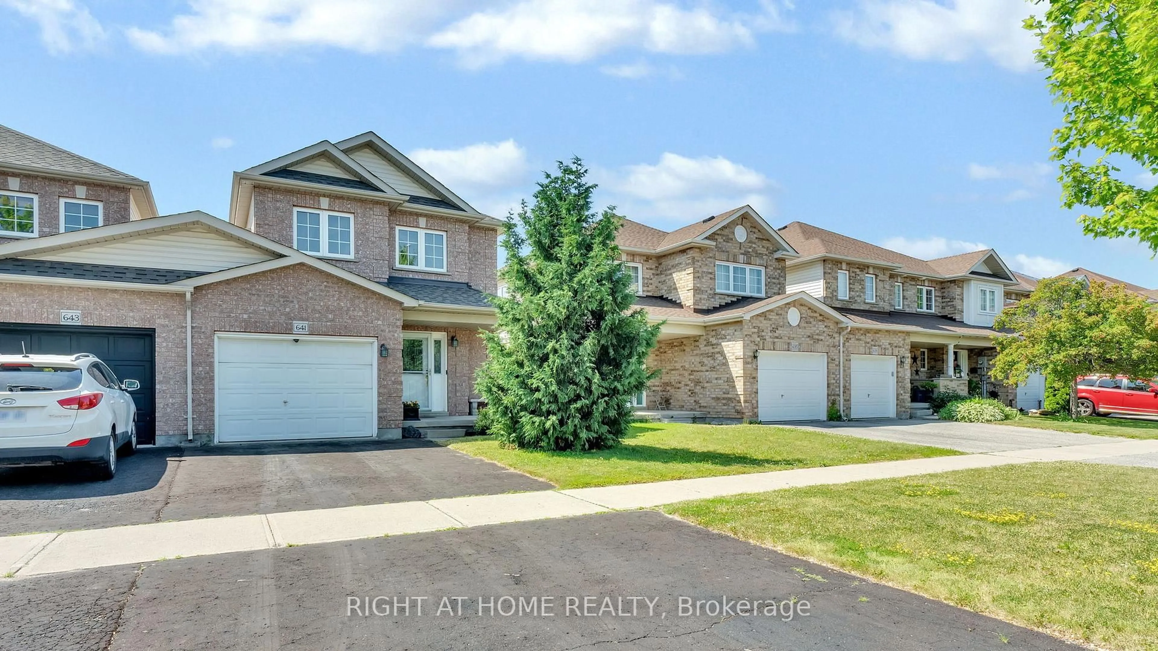 A pic from outside/outdoor area/front of a property/back of a property/a pic from drone, street for 641 Coldstream Dr, Oshawa Ontario L1K 2T6