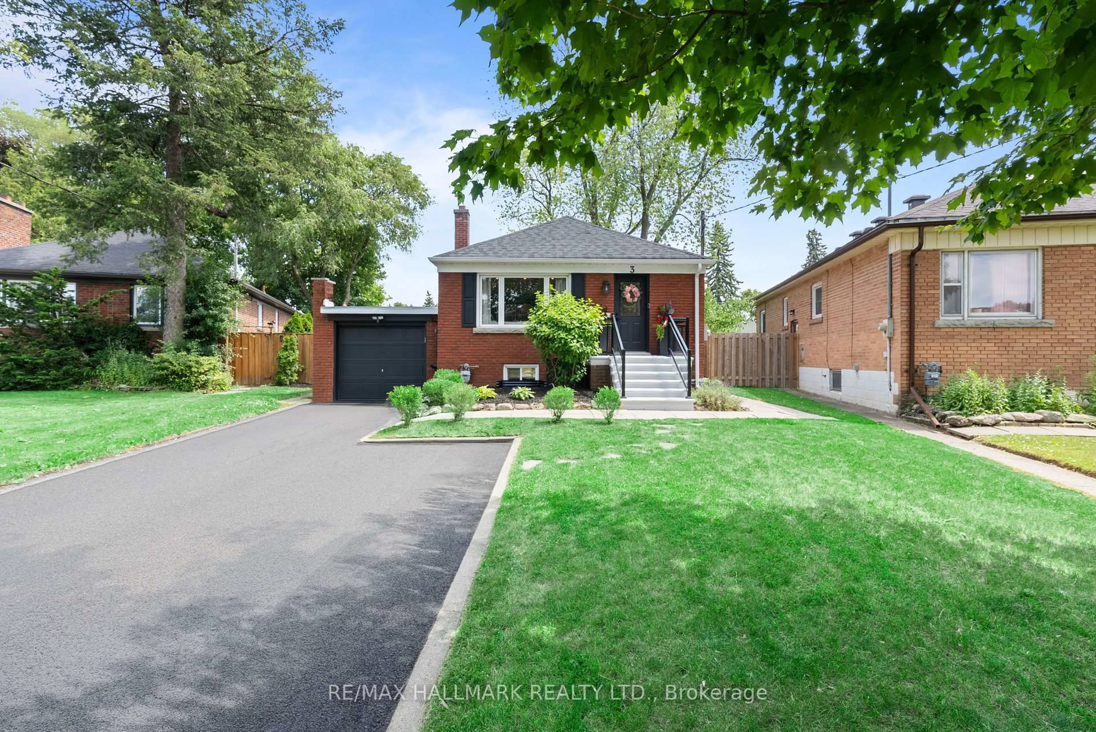 Home with brick exterior material, street for 3 Ivorwood Cres, Toronto Ontario M1R 2X5