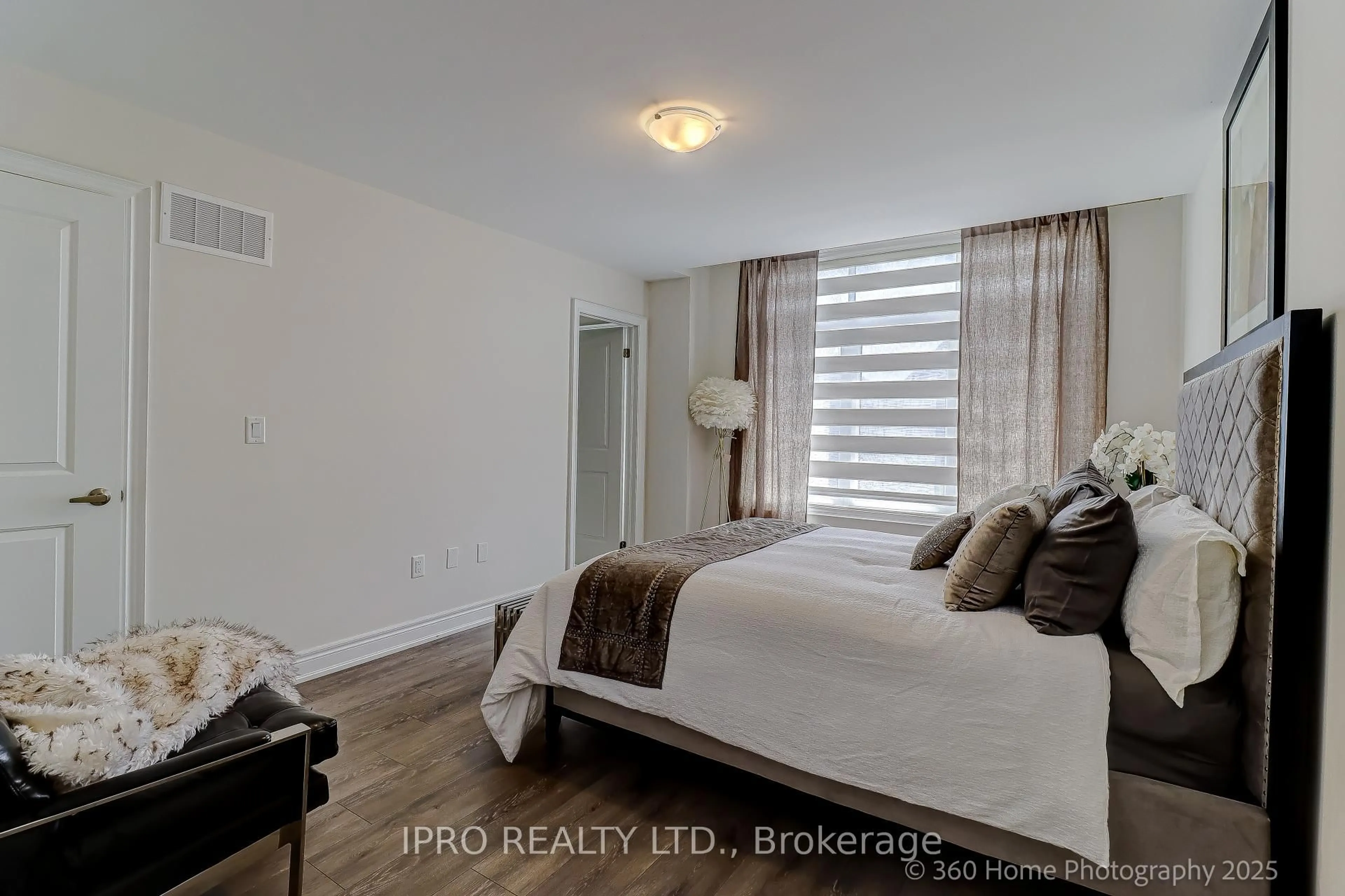 Bedroom with bed, unknown for 2486 Florentine Pl, Pickering Ontario L1X 0H2